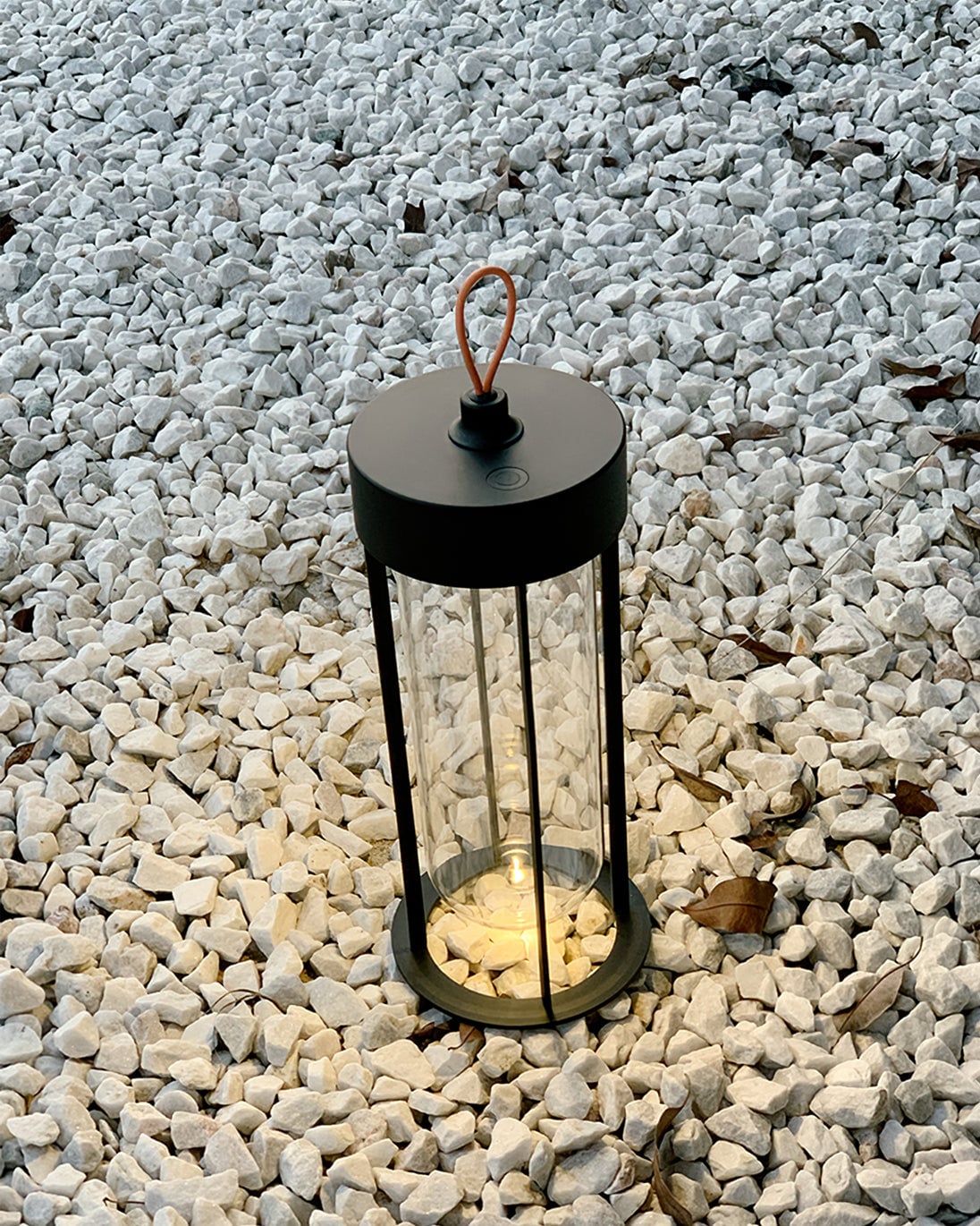 Vitro Built-in Battery Table Lamp - Lumpaz