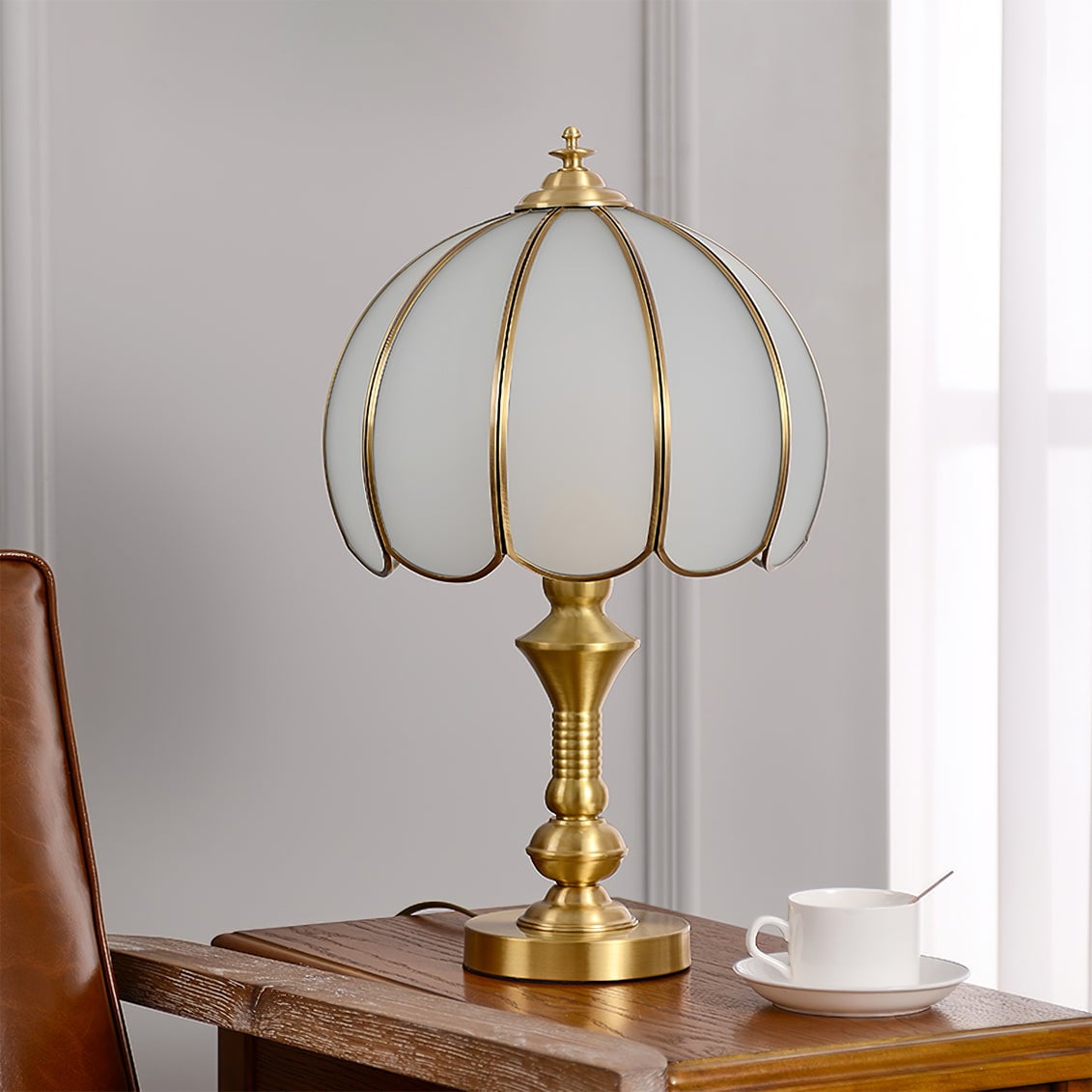 Tomyeus Brass Table Lamp - Lumpaz