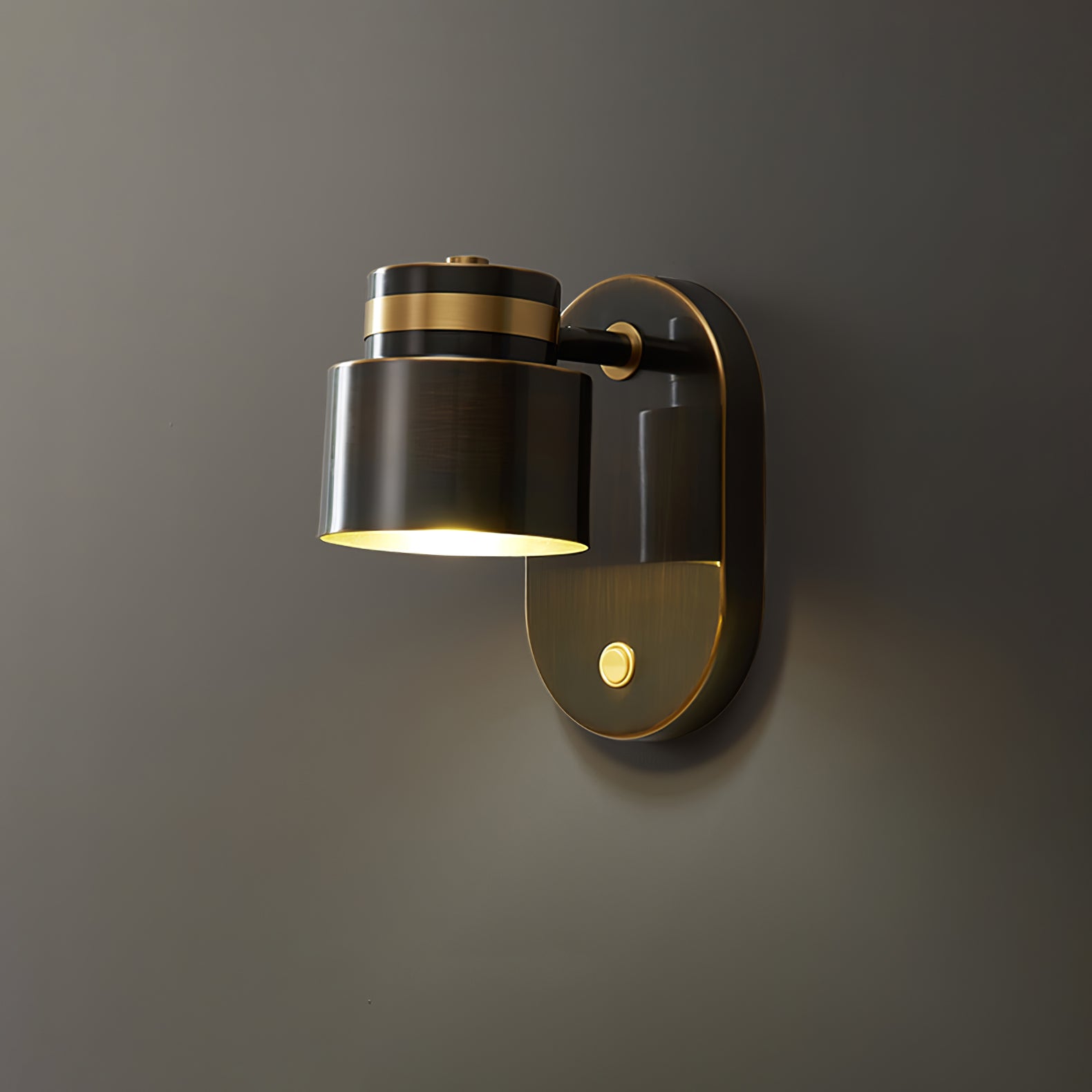 Brass Cylinder Wall Lamp - Lumpaz