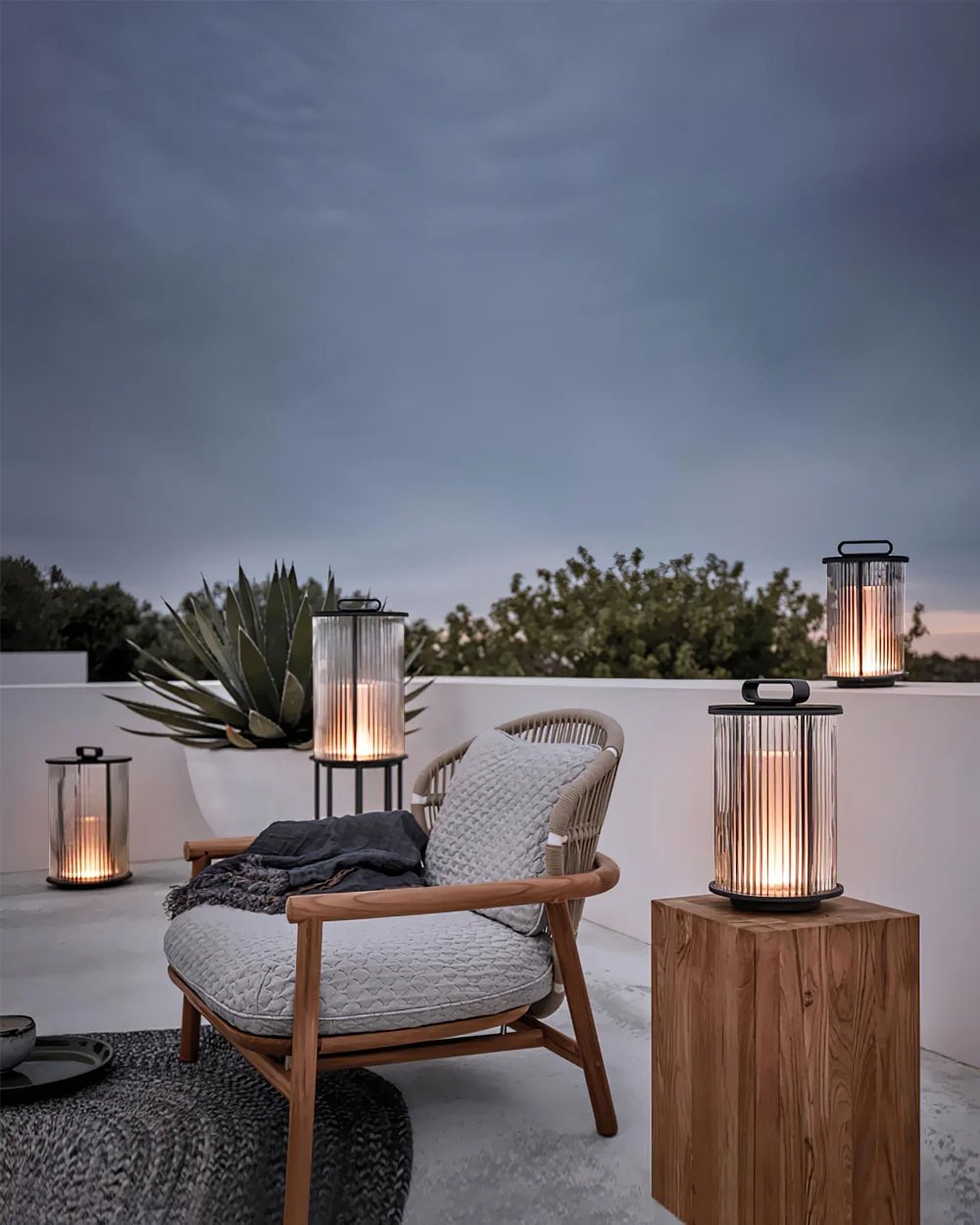 Line Glass Lantern Solar Table Lamp - Lumpaz