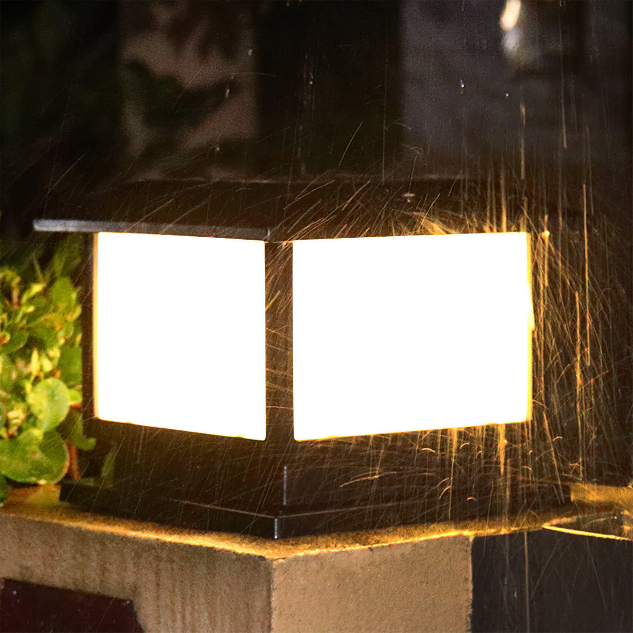 Triton Table Lamp - Lumpaz
