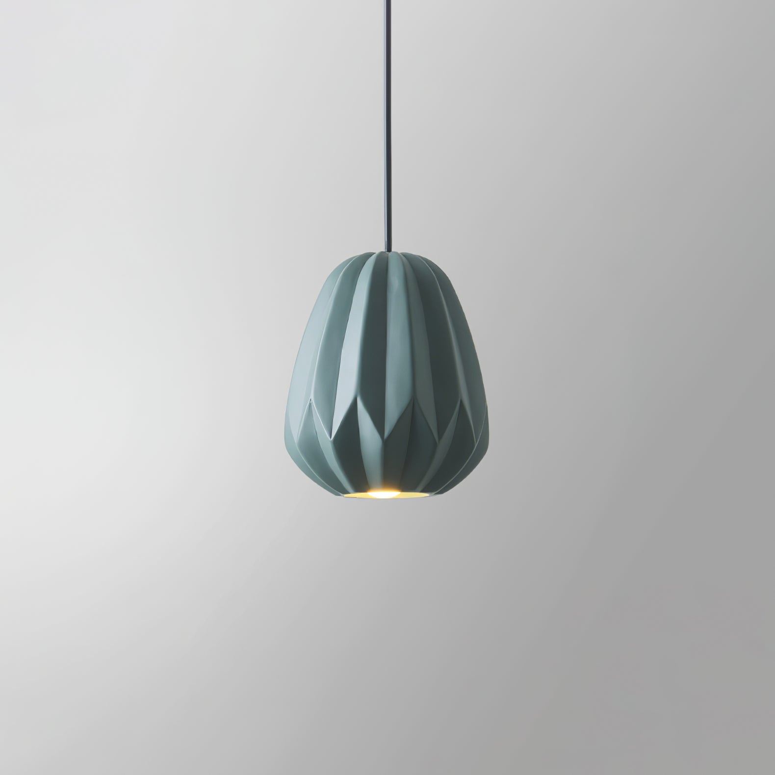 Papaya Resin Pendant Lamp - Lumpaz