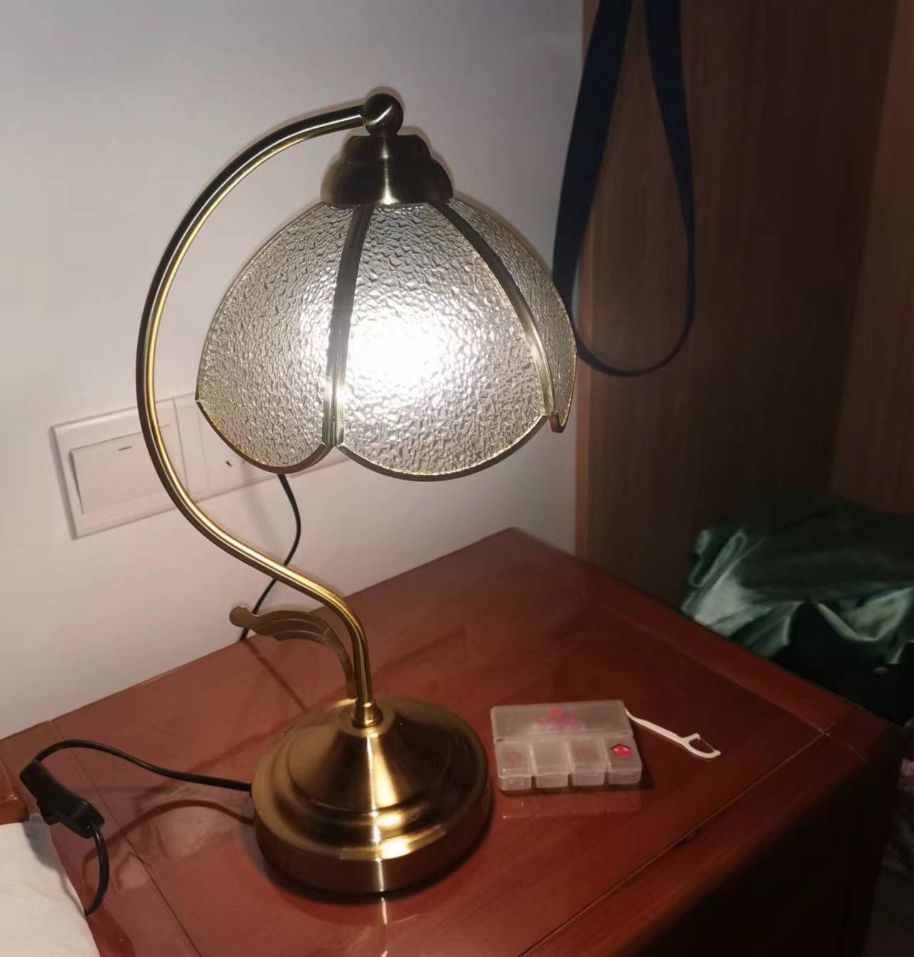 Vintage Tiffany Table Lamp - Lumpaz