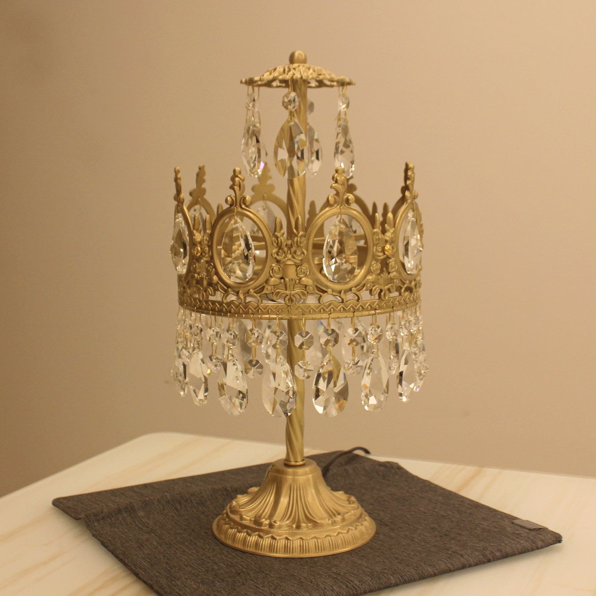 Vintage Crystal Table Lamp - Lumpaz