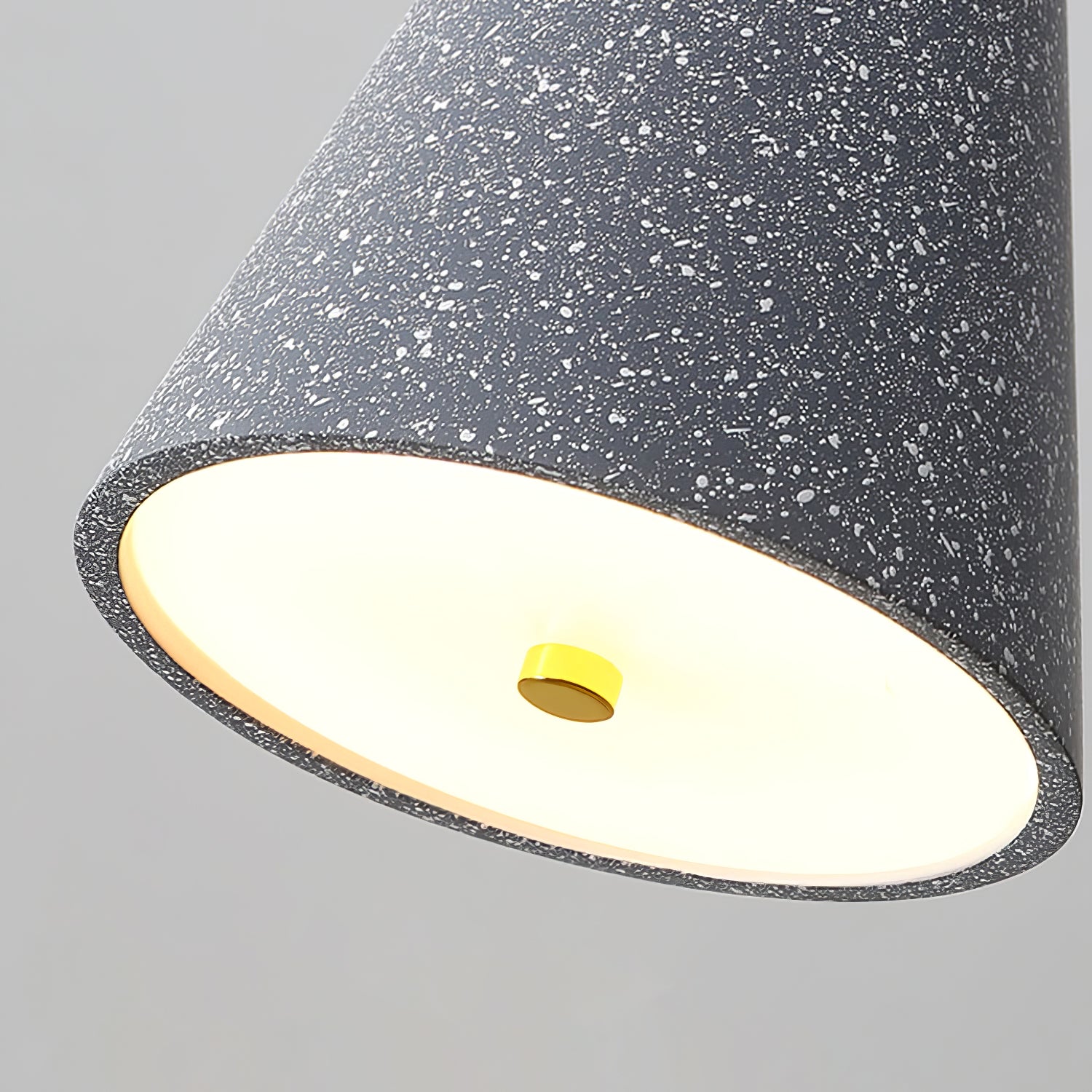 Kettle Resin Pendant Lamp - Lumpaz