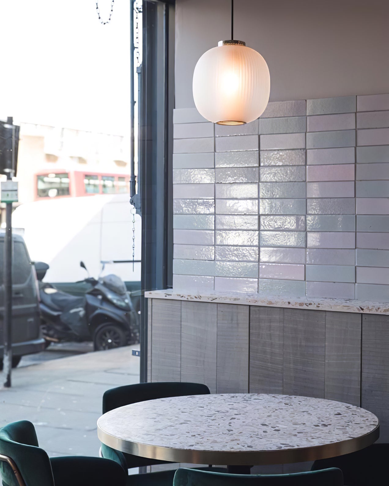 Dynamic Pendant Light - Lumpaz