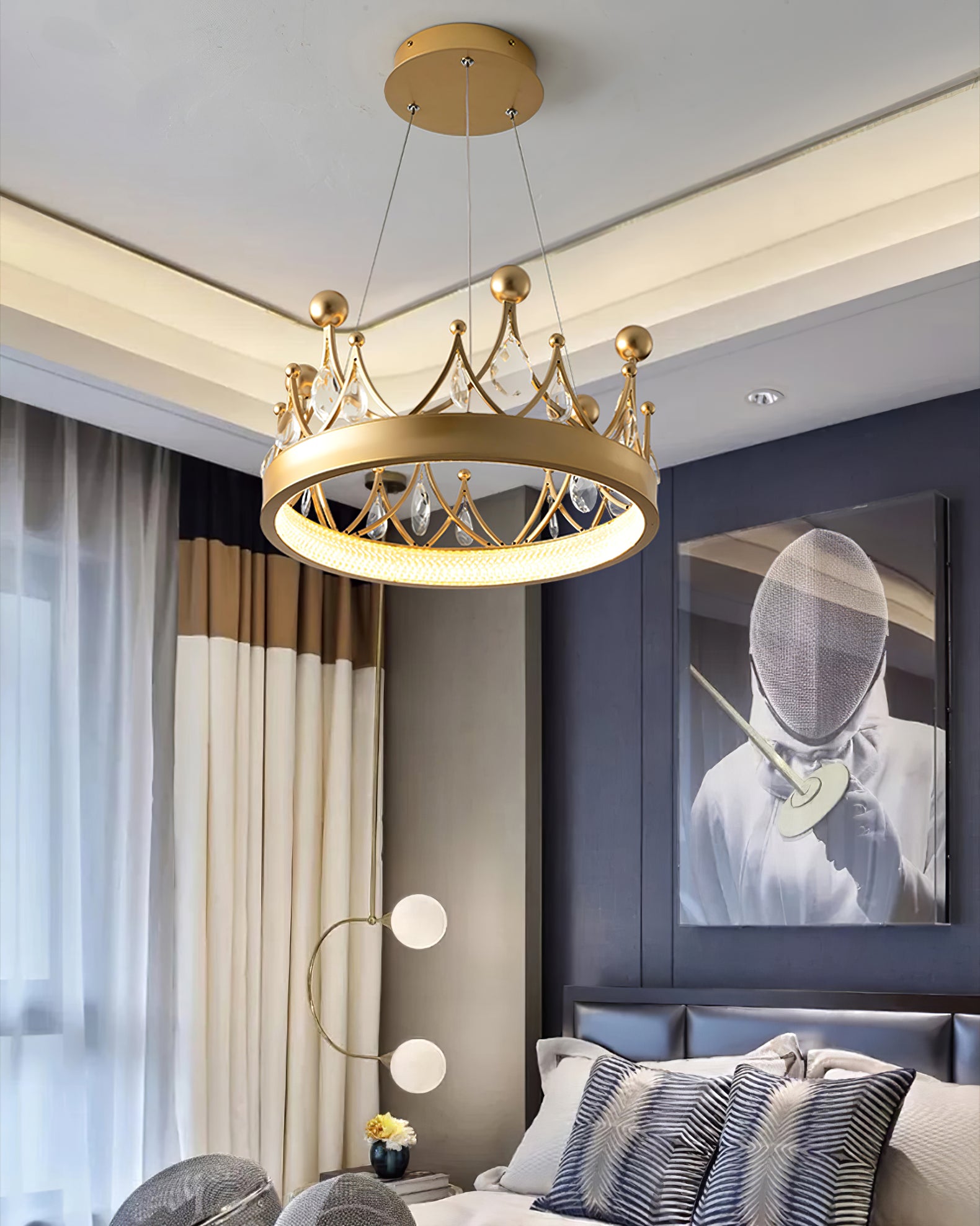 Crown Chandelier - Lumpaz