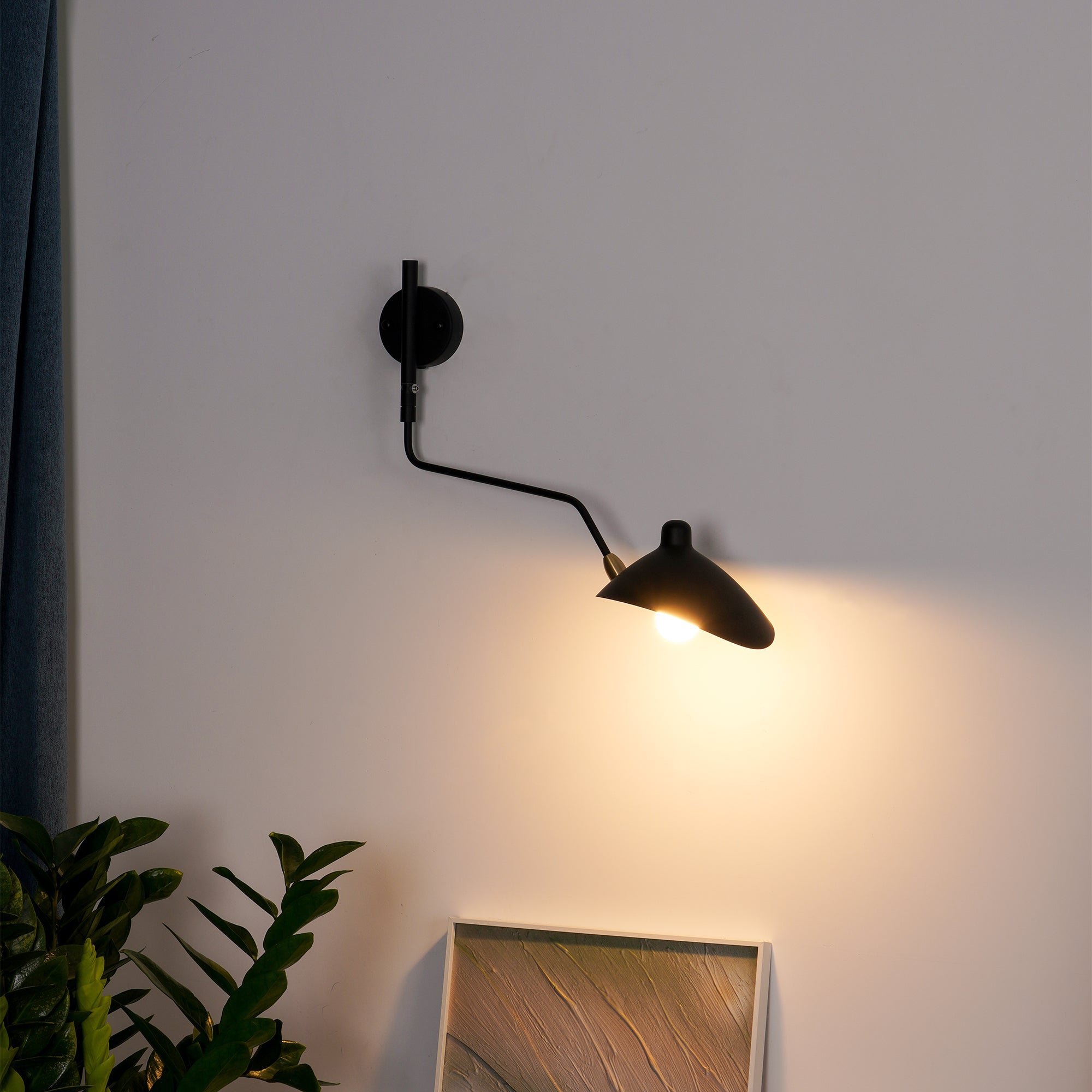 Serge Mouille Wall Lamp - Lumpaz