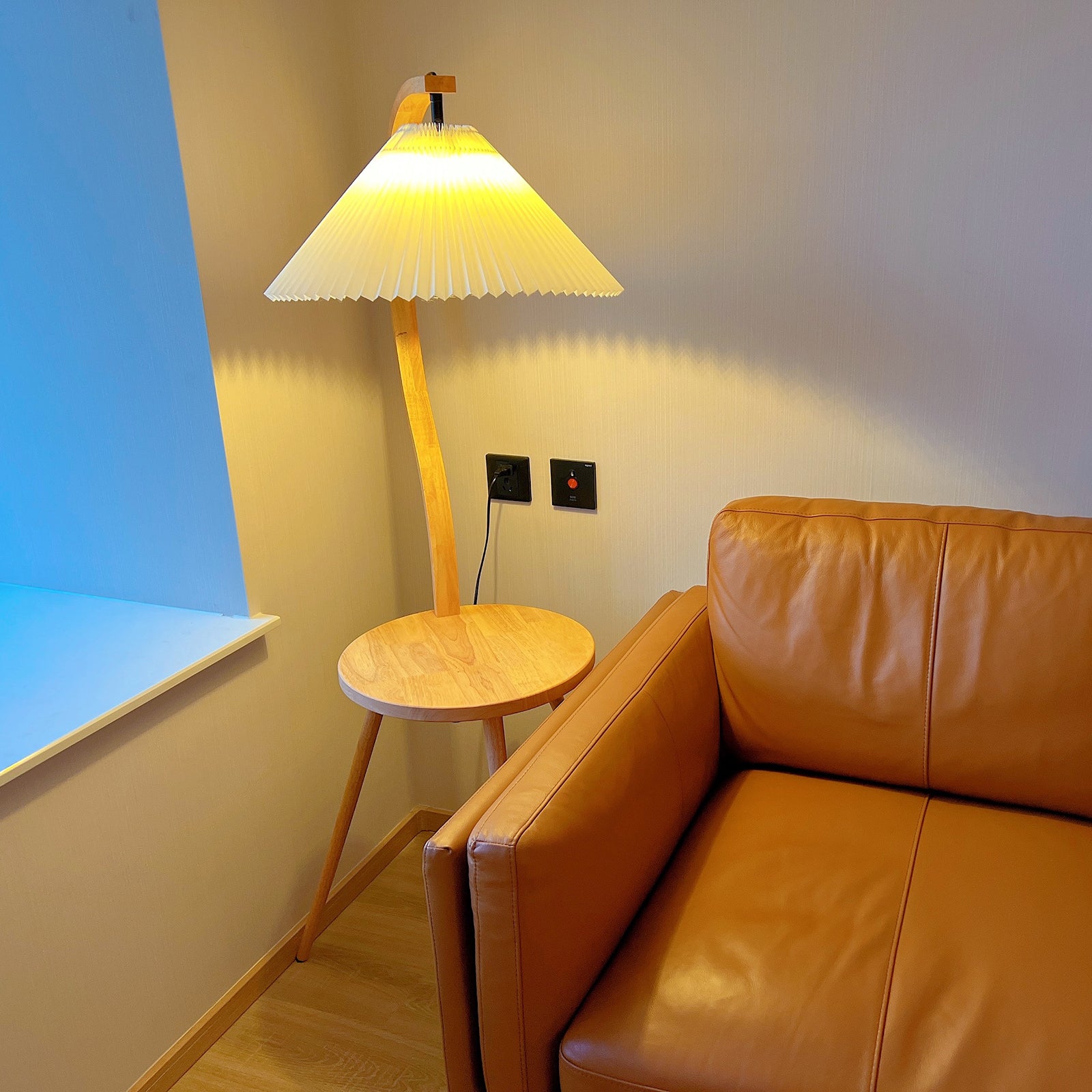 Caprani Tray Floor Lamp - Lumpaz