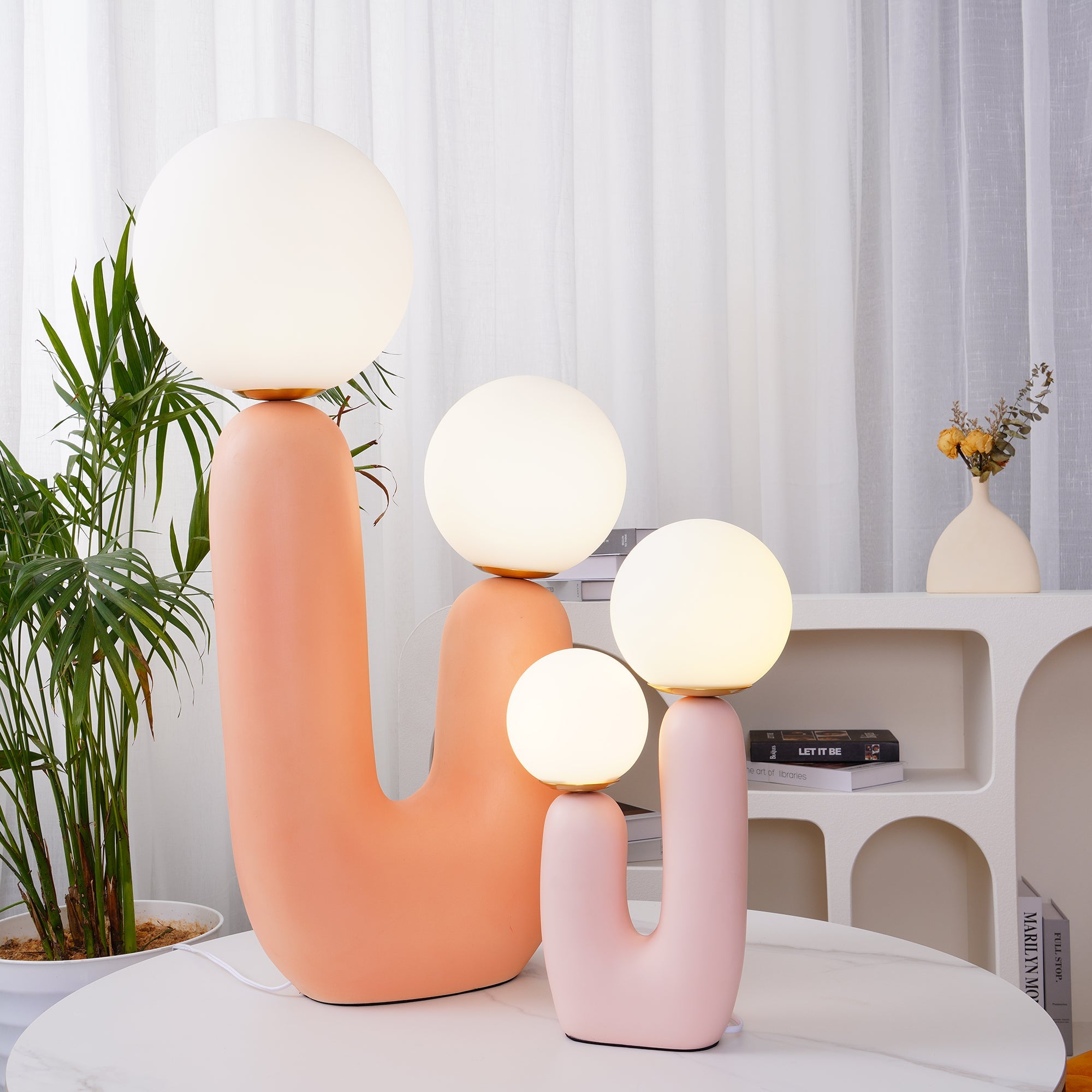 Oo Smooth Table Lamp - Lumpaz