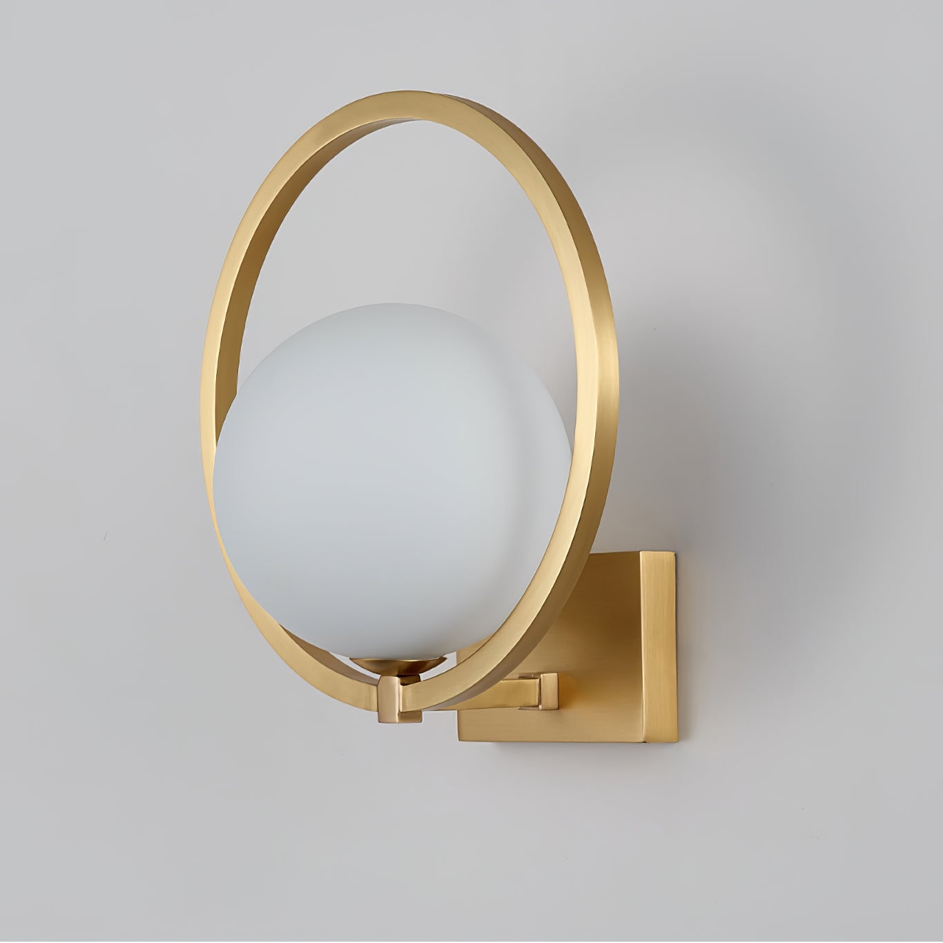 Lunar Brass Wall Lamp - Lumpaz