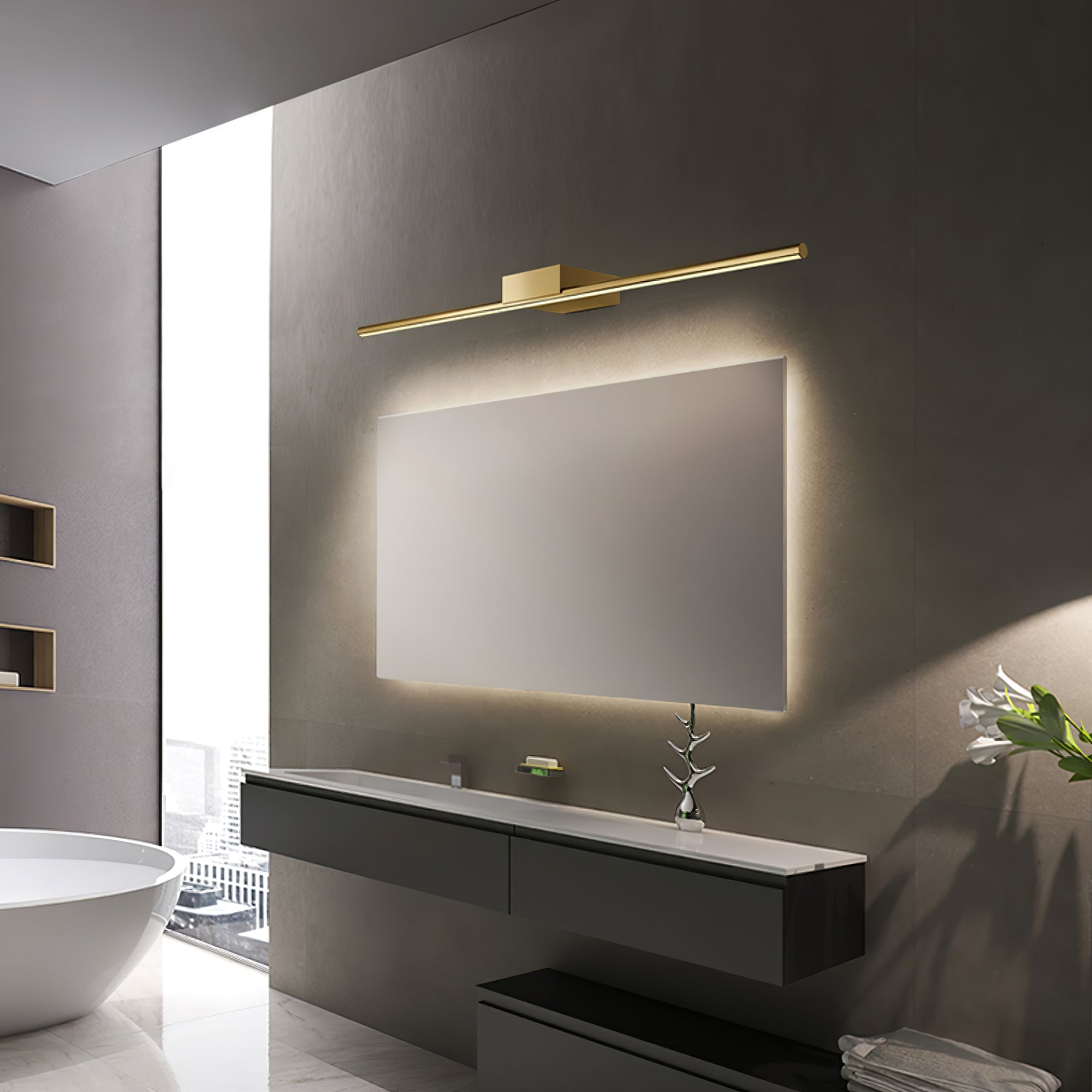 Metallic Streamlined Wall Lamp - Lumpaz