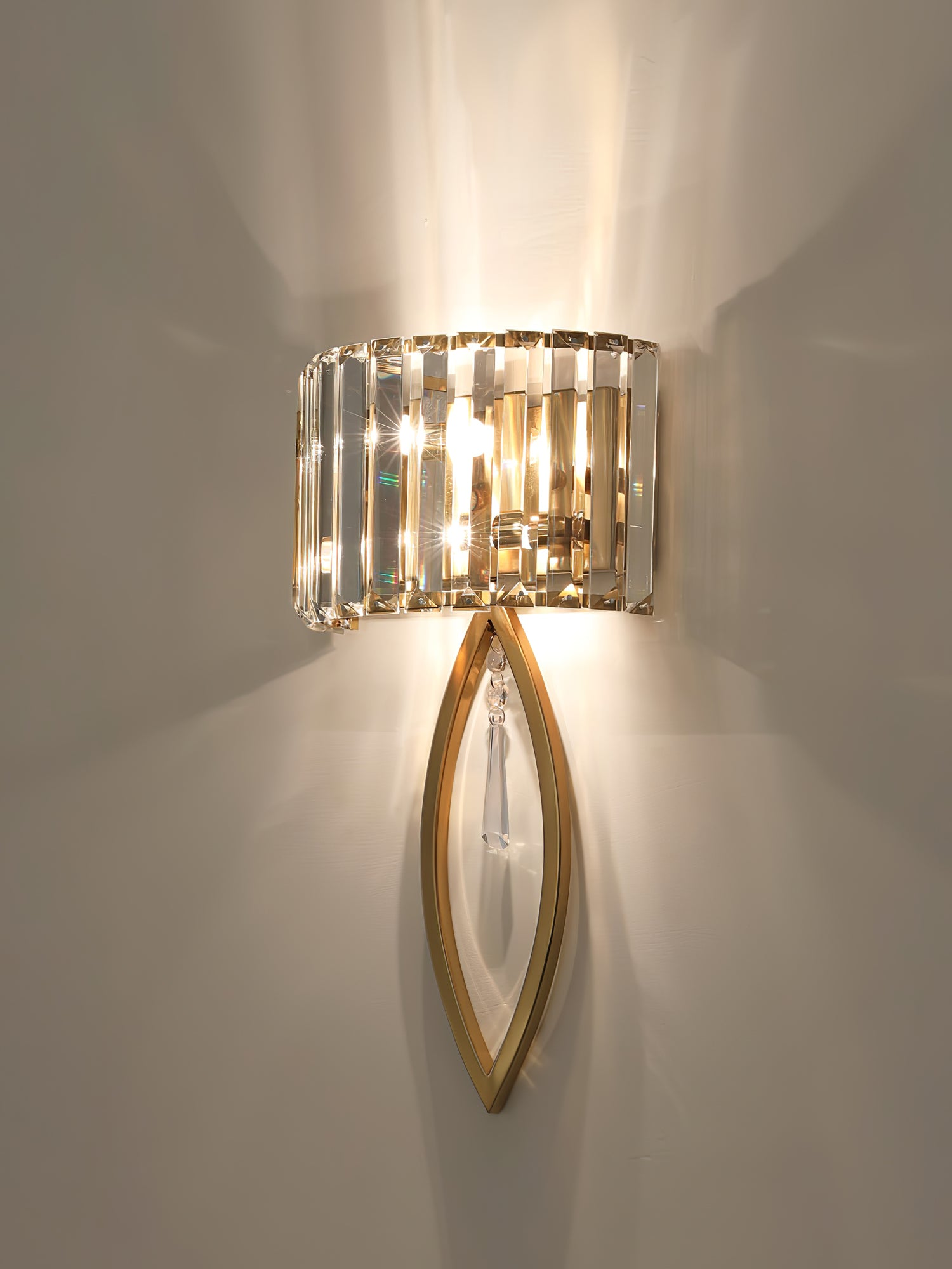 Arc Prismatic Crystal Wall Lamp - Lumpaz