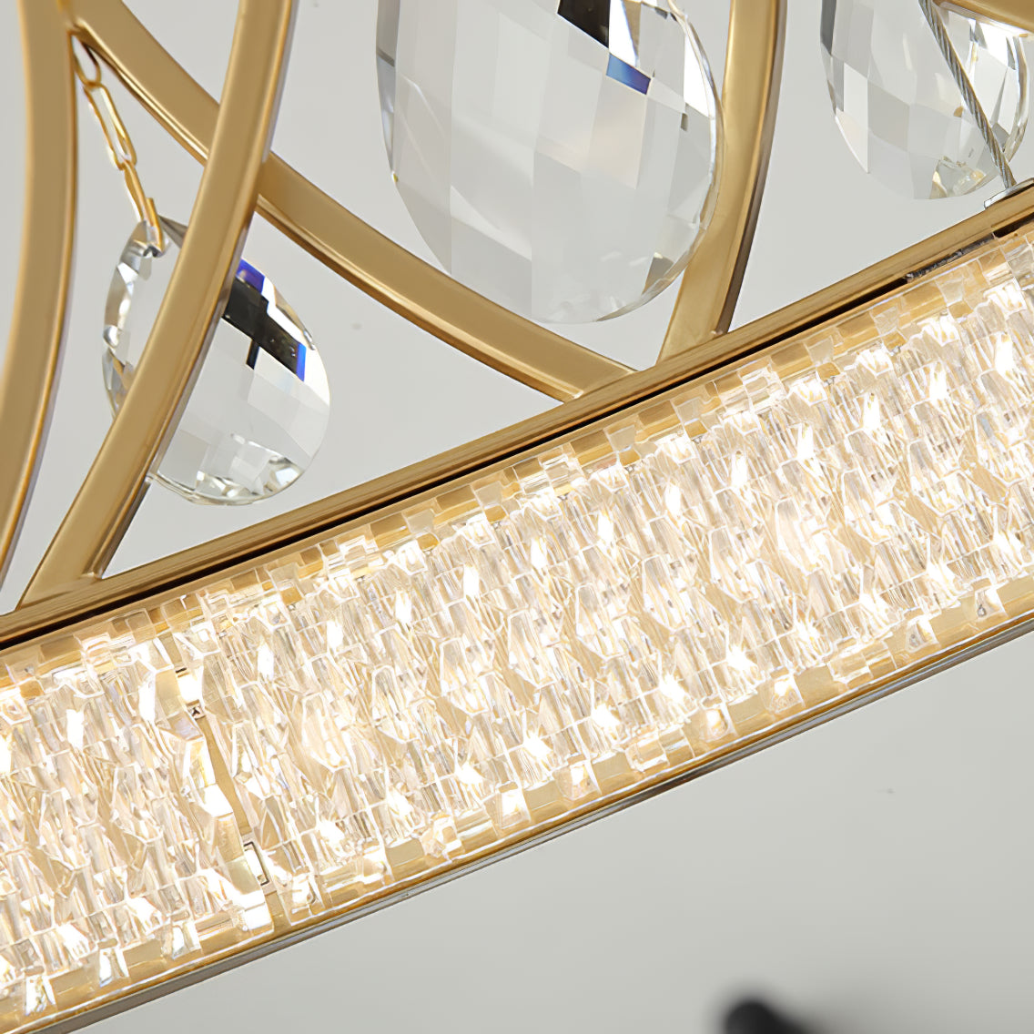 Crown Chandelier - Lumpaz