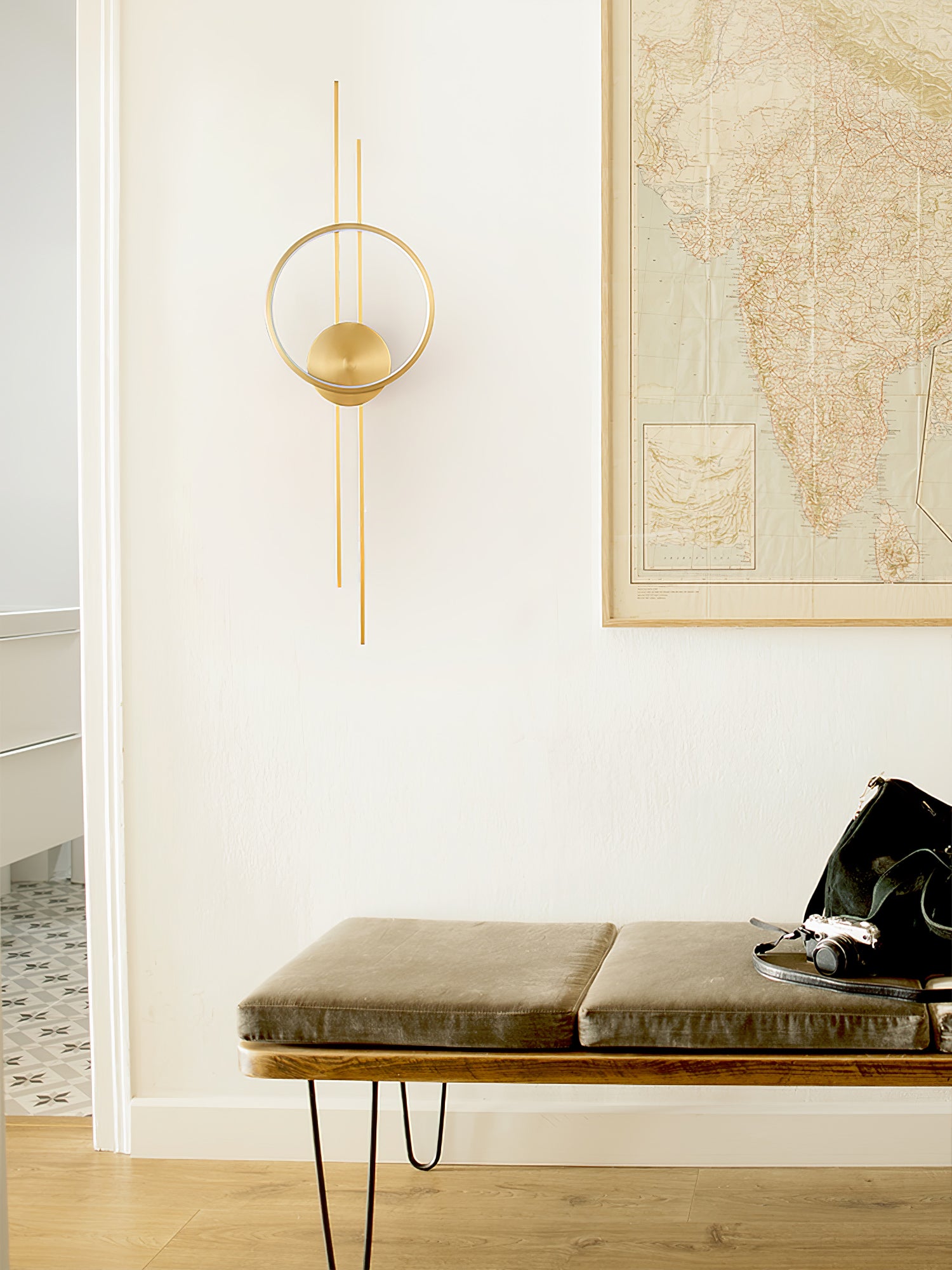 Circle And Line Wall Lamp - Lumpaz
