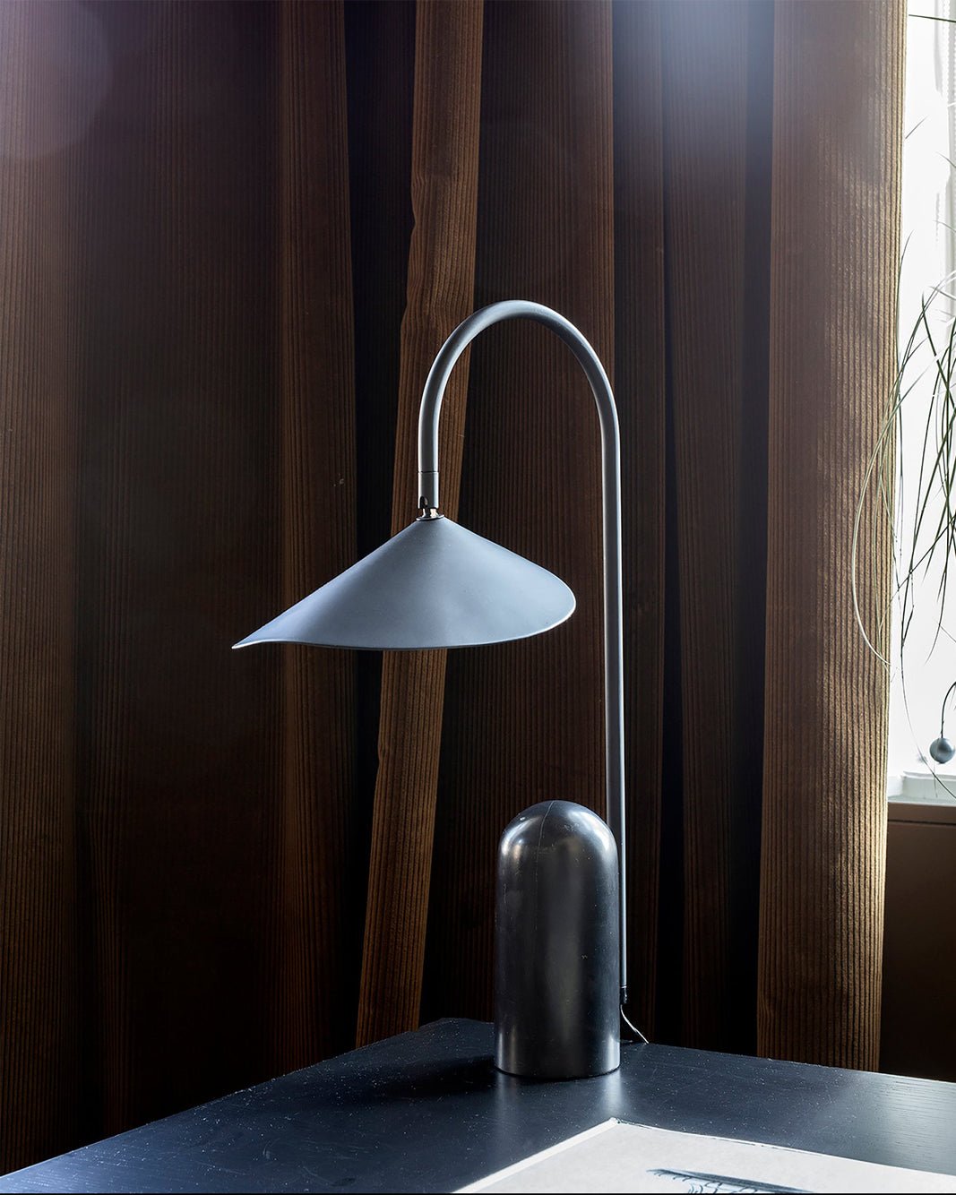 Arum Table Lamp - Lumpaz