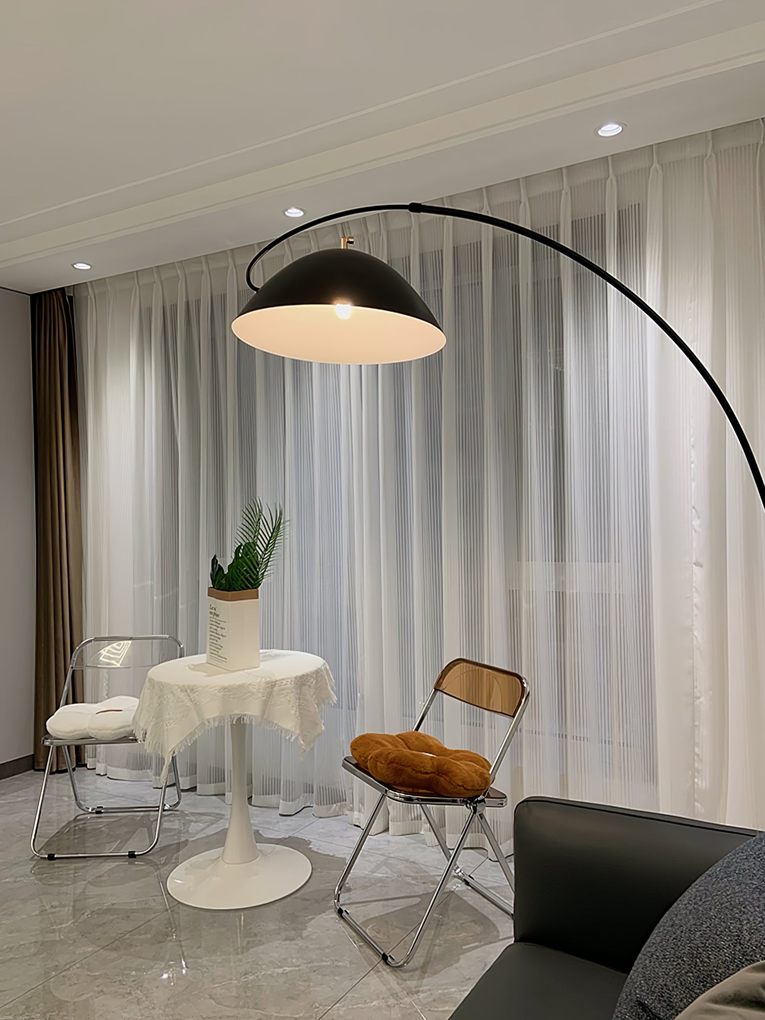 Pluma Floor Lamp - Lumpaz