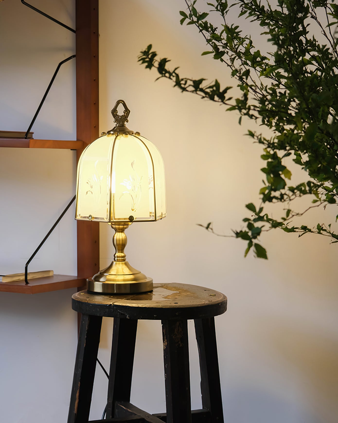 Orchid Glass Table Lamp - Lumpaz