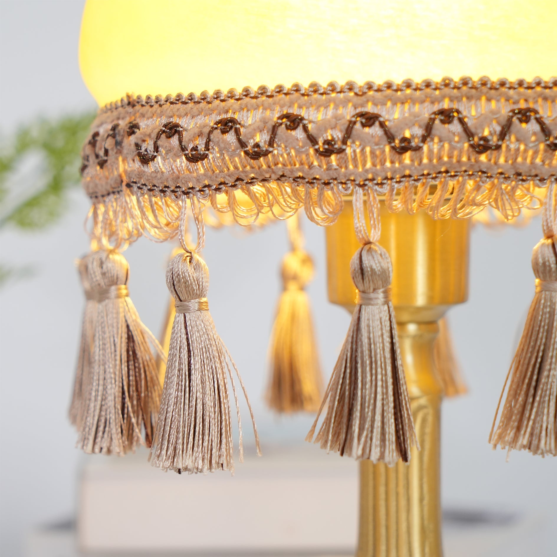 French Tassels Brass Table Lamp - Lumpaz