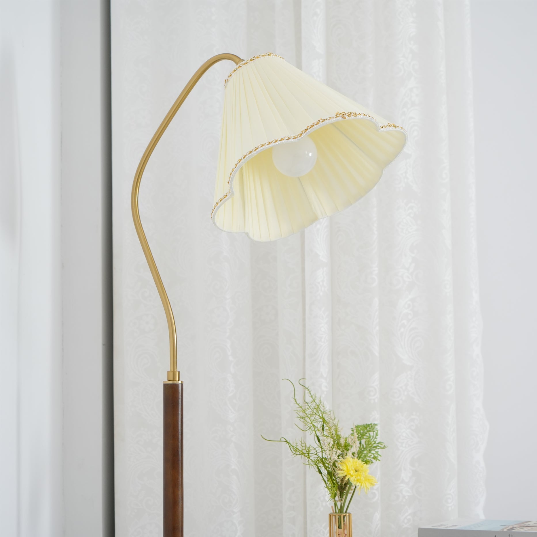 Florentine Fabric Floor Lamp - Lumpaz