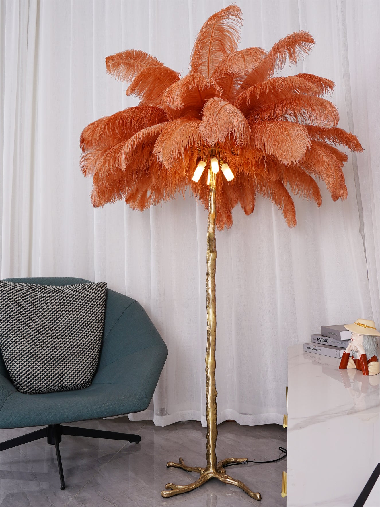 Ostrich Feather Brass Floor Lamp - Lumpaz