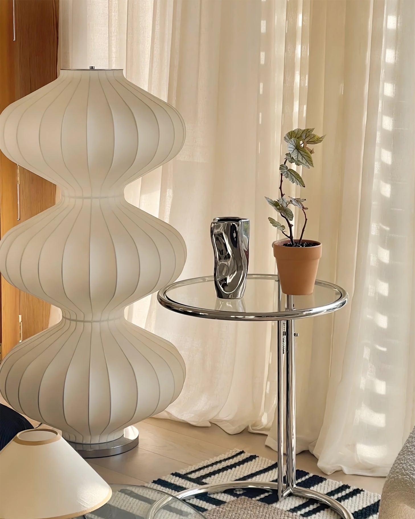 Mudusa Silk Floor Lamp - Lumpaz