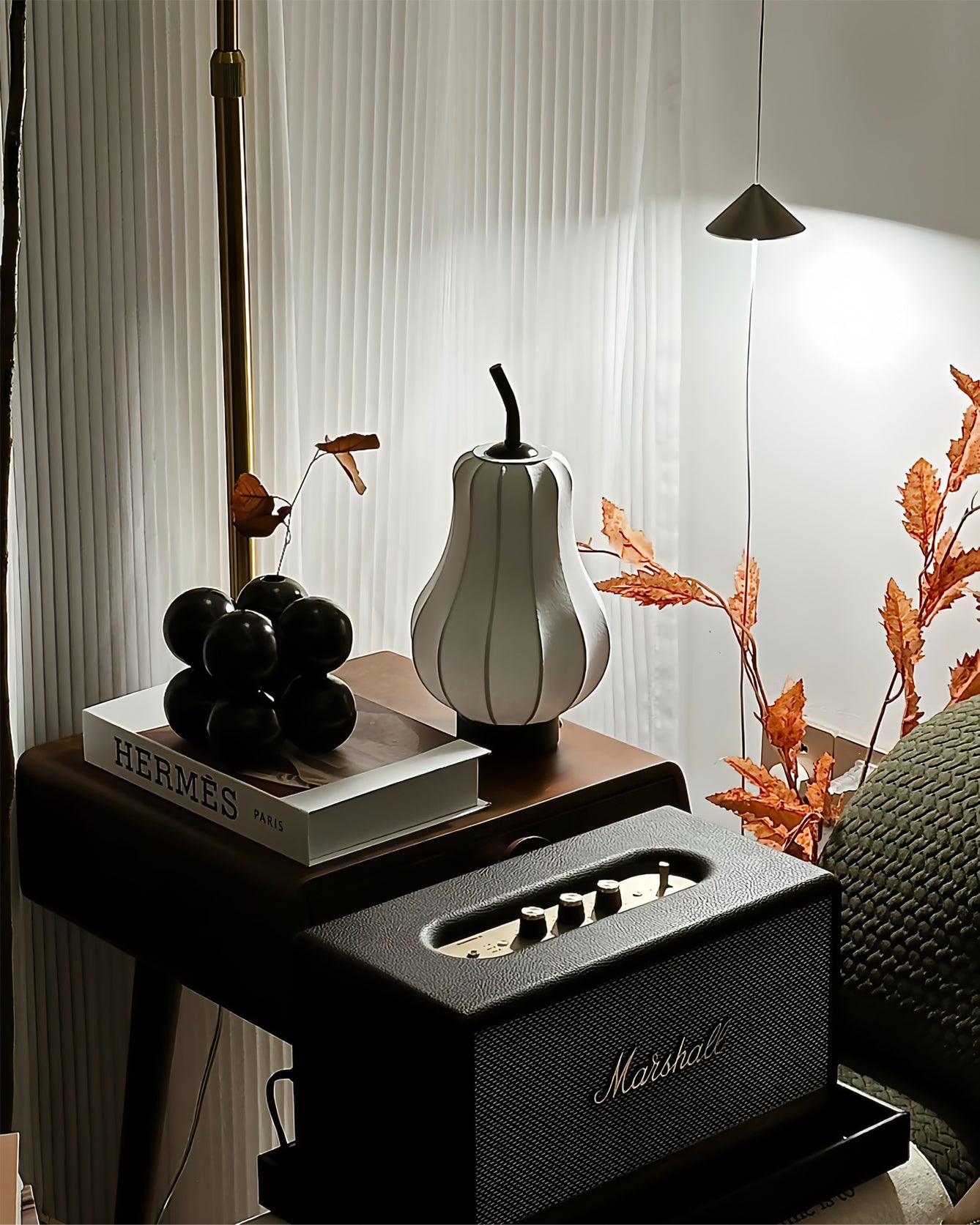 Pear Built-in Battery Table Lamp - Lumpaz