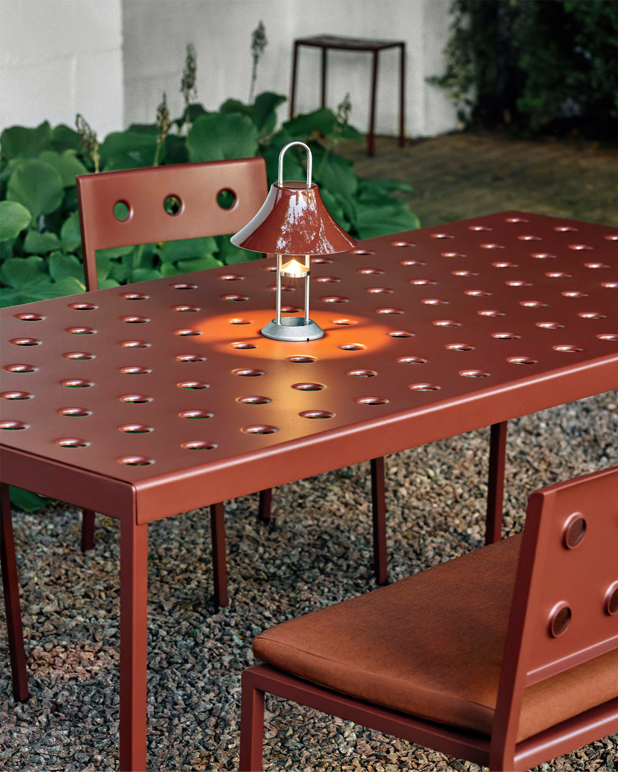 Mousqueton Outdoor Built-in Battery Table Lamp - Lumpaz