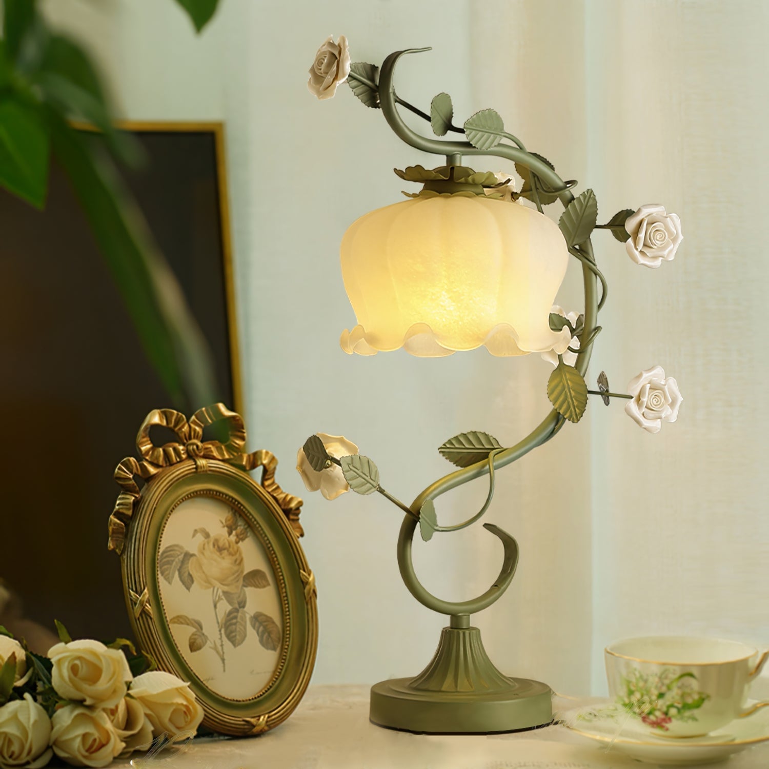 Aeyee Table Lamp - Lumpaz