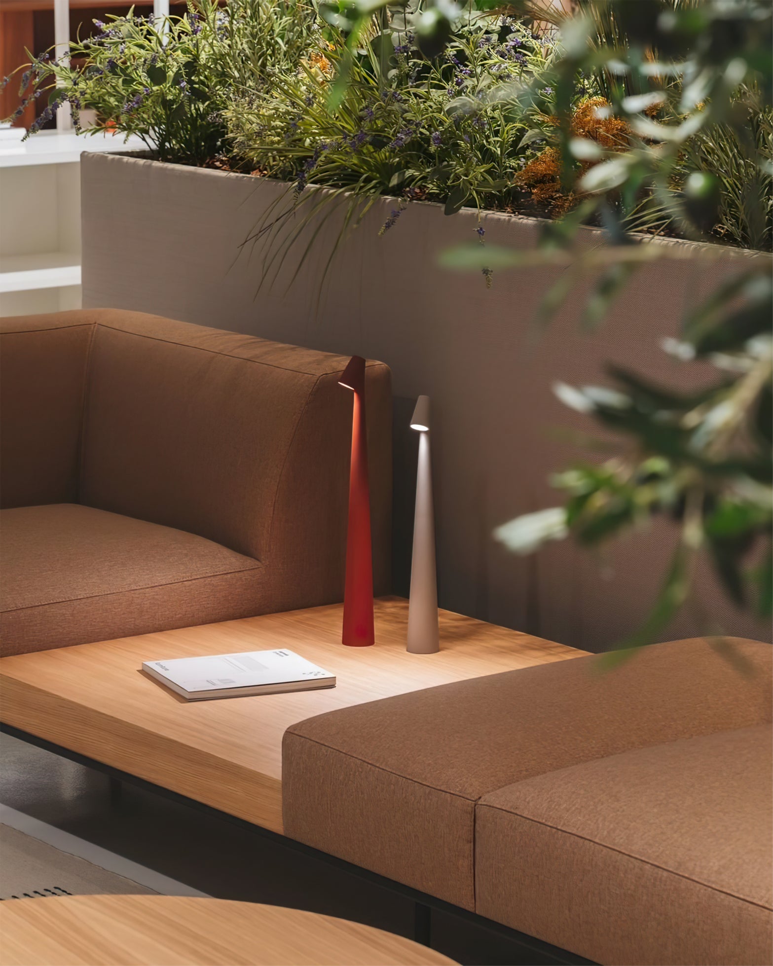 Africa Built-in Battery Table Lamp - Lumpaz
