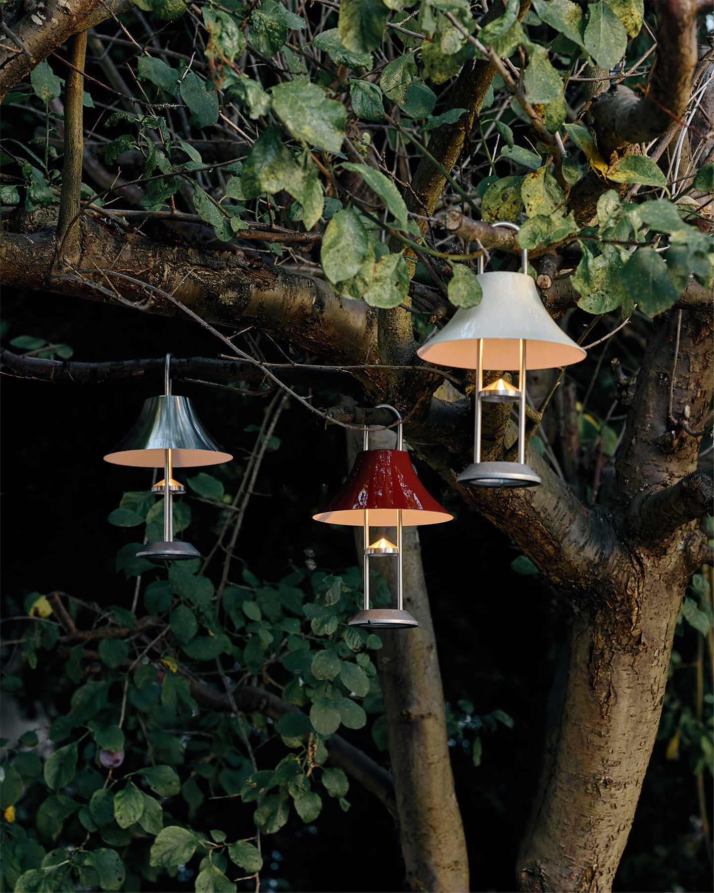 Mousqueton Outdoor Built-in Battery Table Lamp - Lumpaz