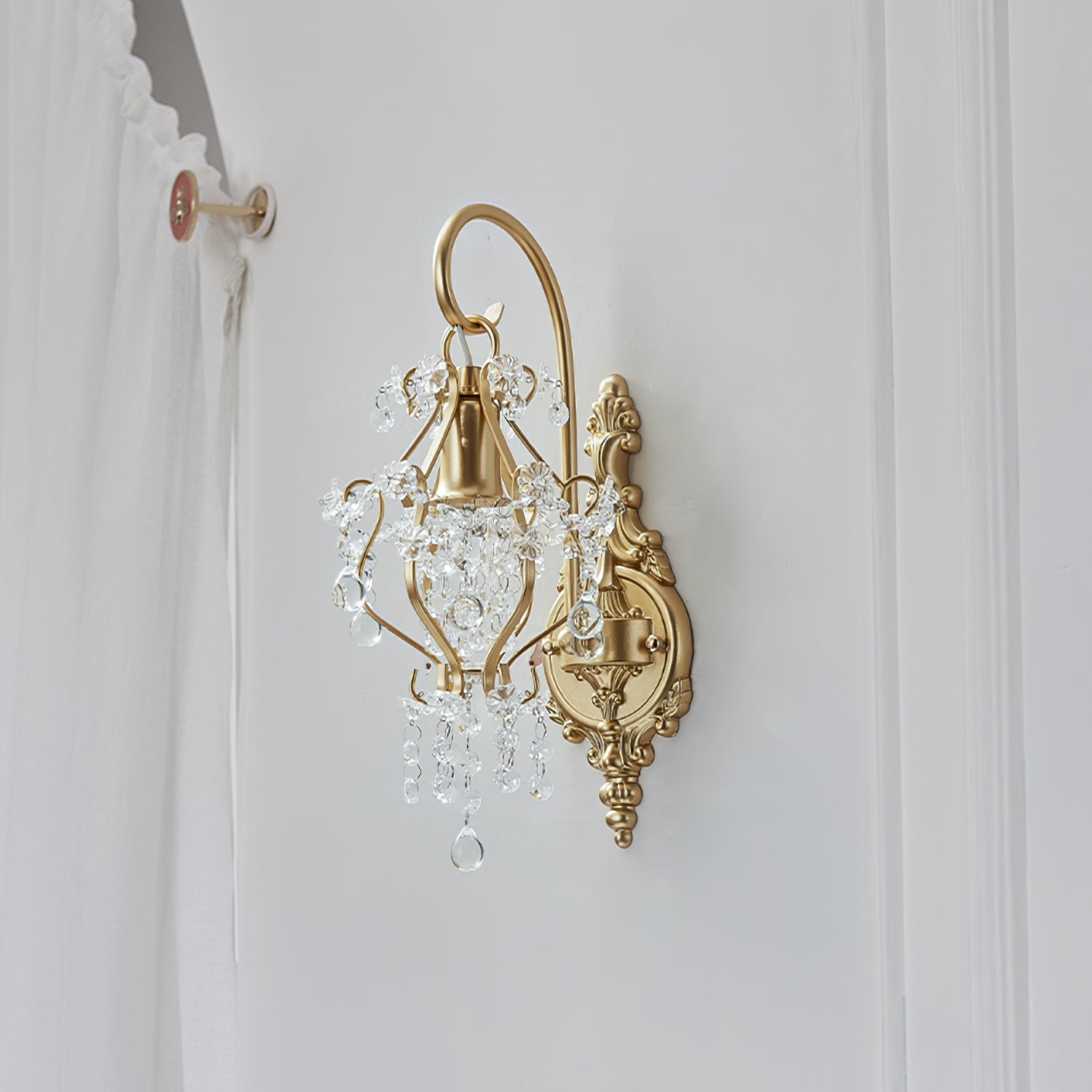 Apttek Crystal Wall Lamp - Lumpaz