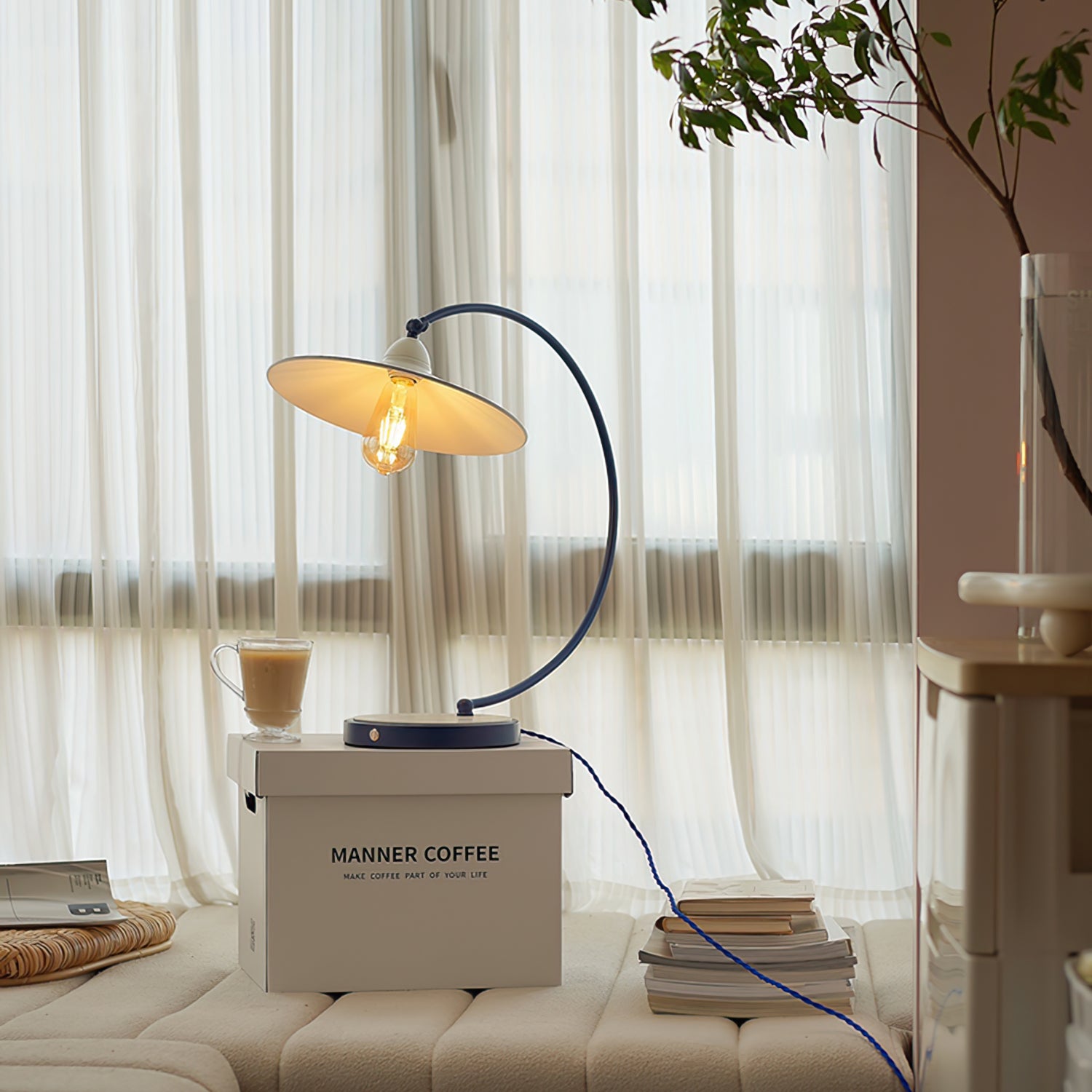 Swan Blue Table Lamp - Lumpaz