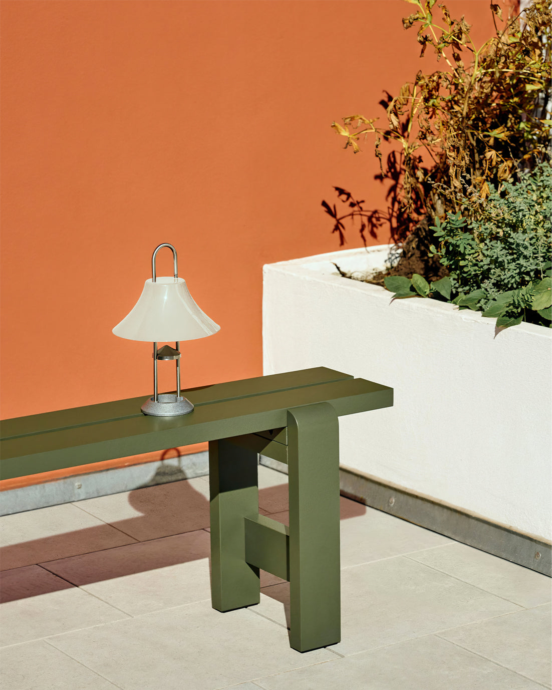 Mousqueton Outdoor Built-in Battery Table Lamp - Lumpaz