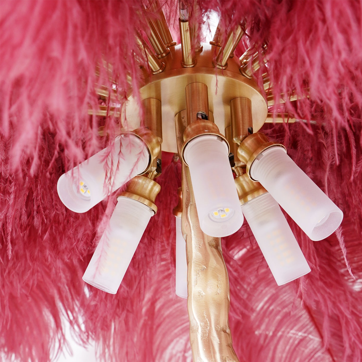 Ostrich Feather Brass Floor Lamp - Lumpaz