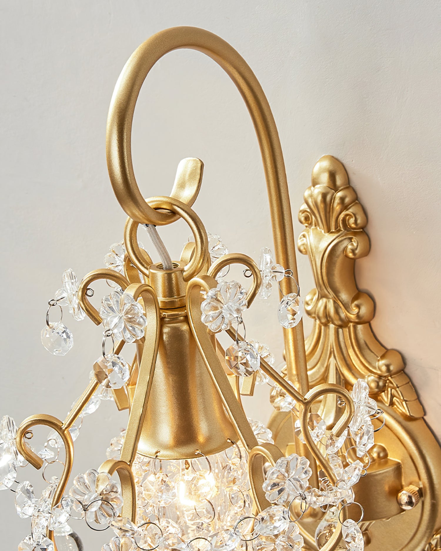 Apttek Crystal Wall Lamp - Lumpaz