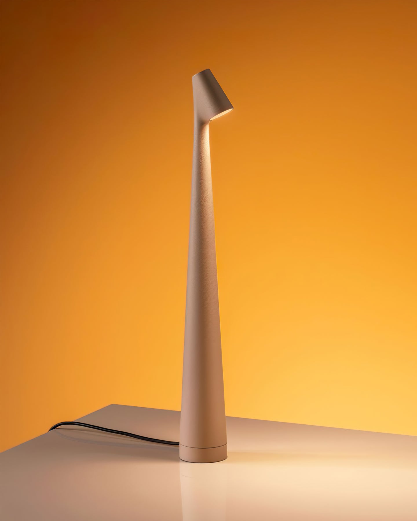 Africa Built-in Battery Table Lamp - Lumpaz
