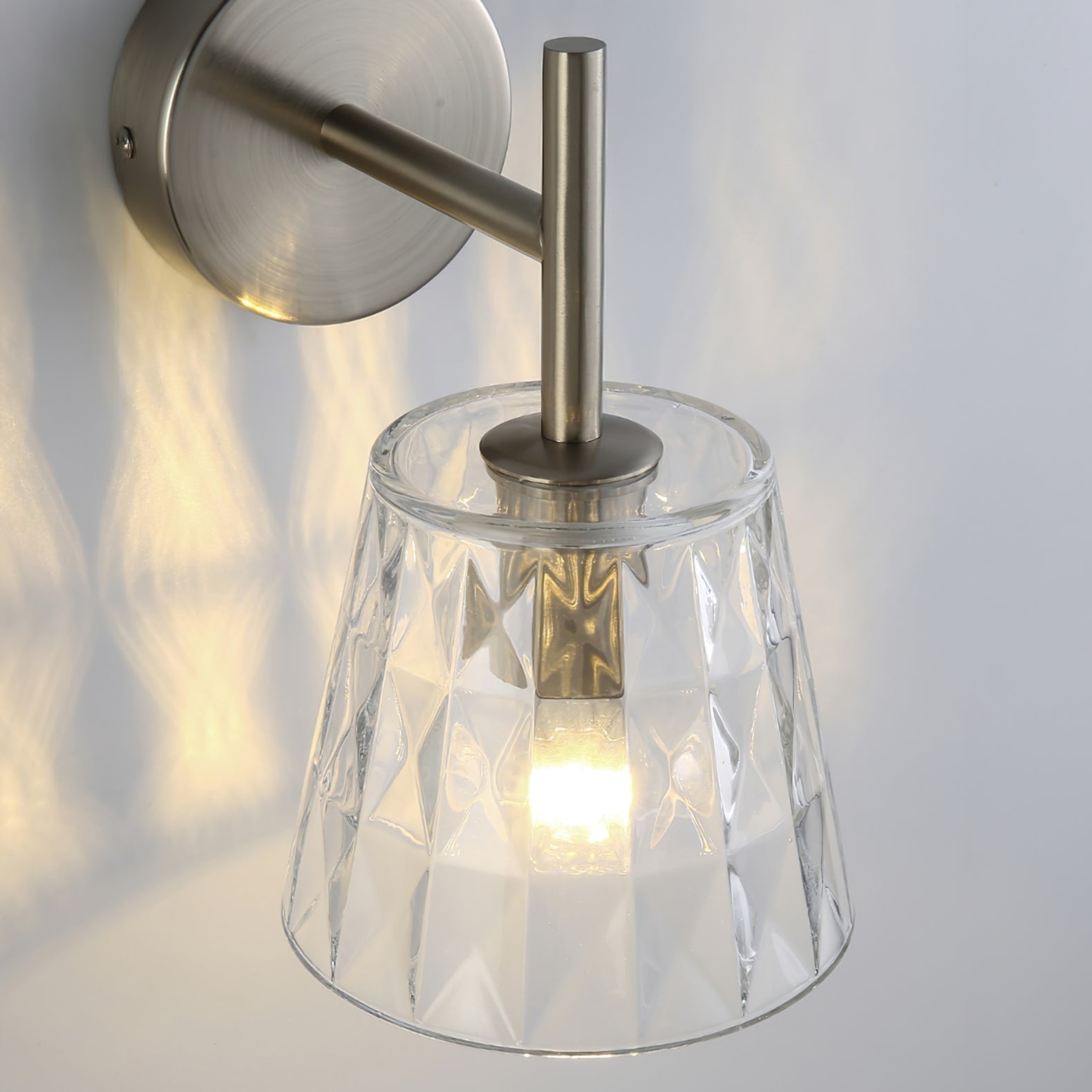 Filiyano Glass Wall Lamp - Lumpaz