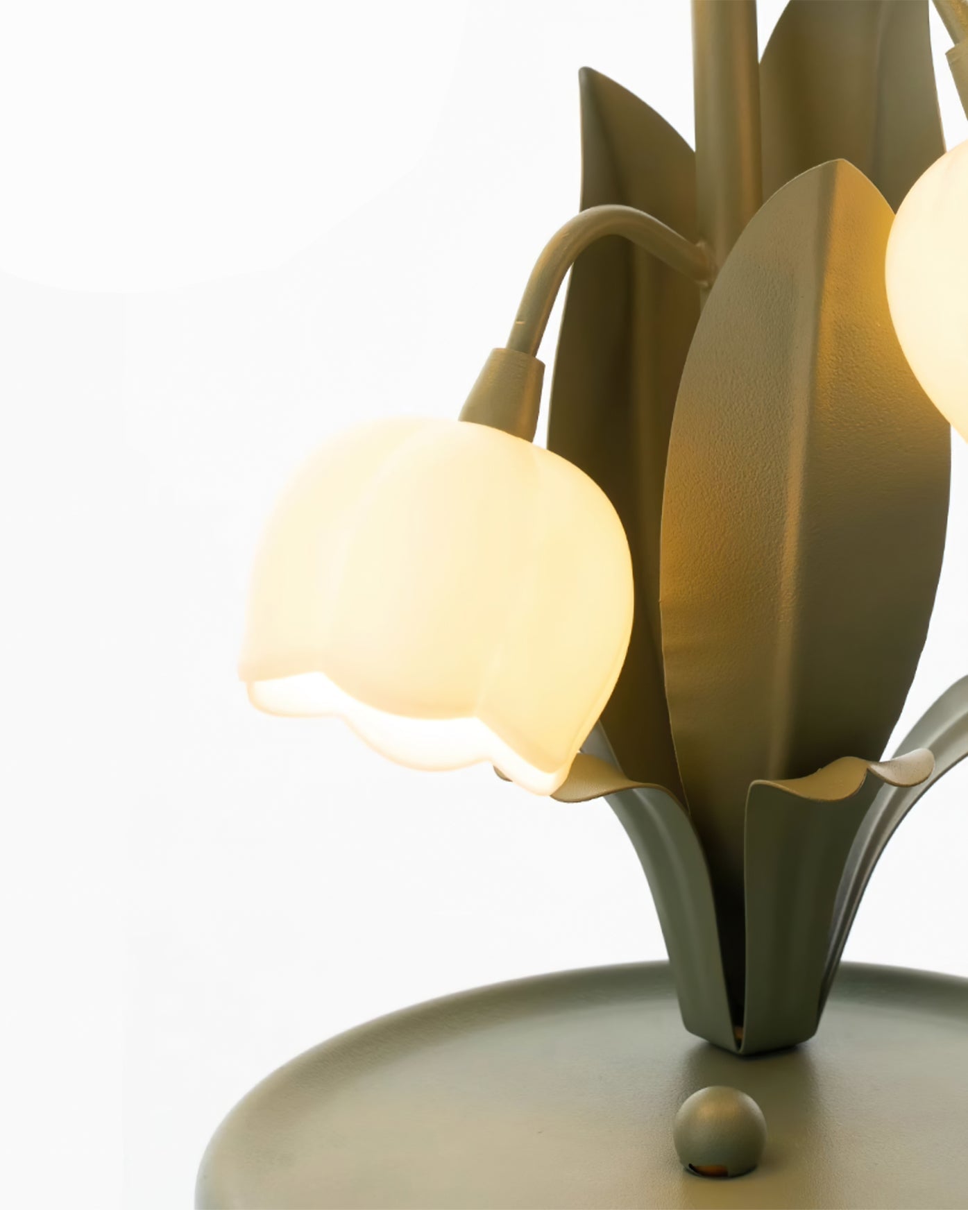 Bell Orchid Table Lamp - Lumpaz