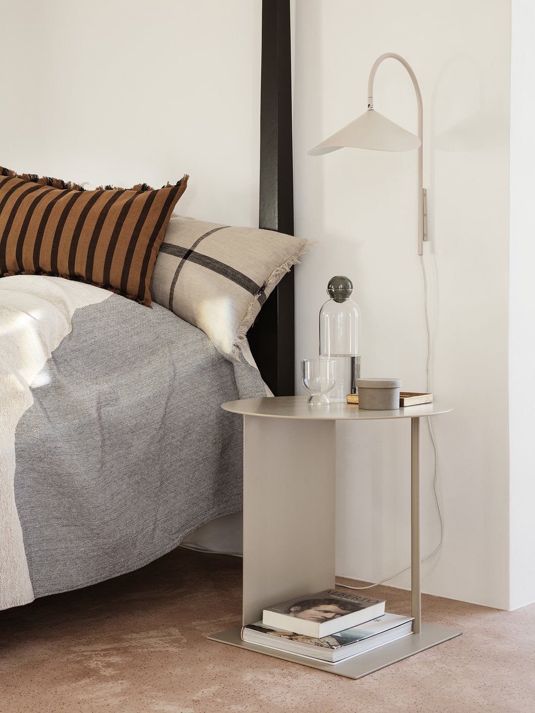 Arum Plug In Wall Lamp - Lumpaz