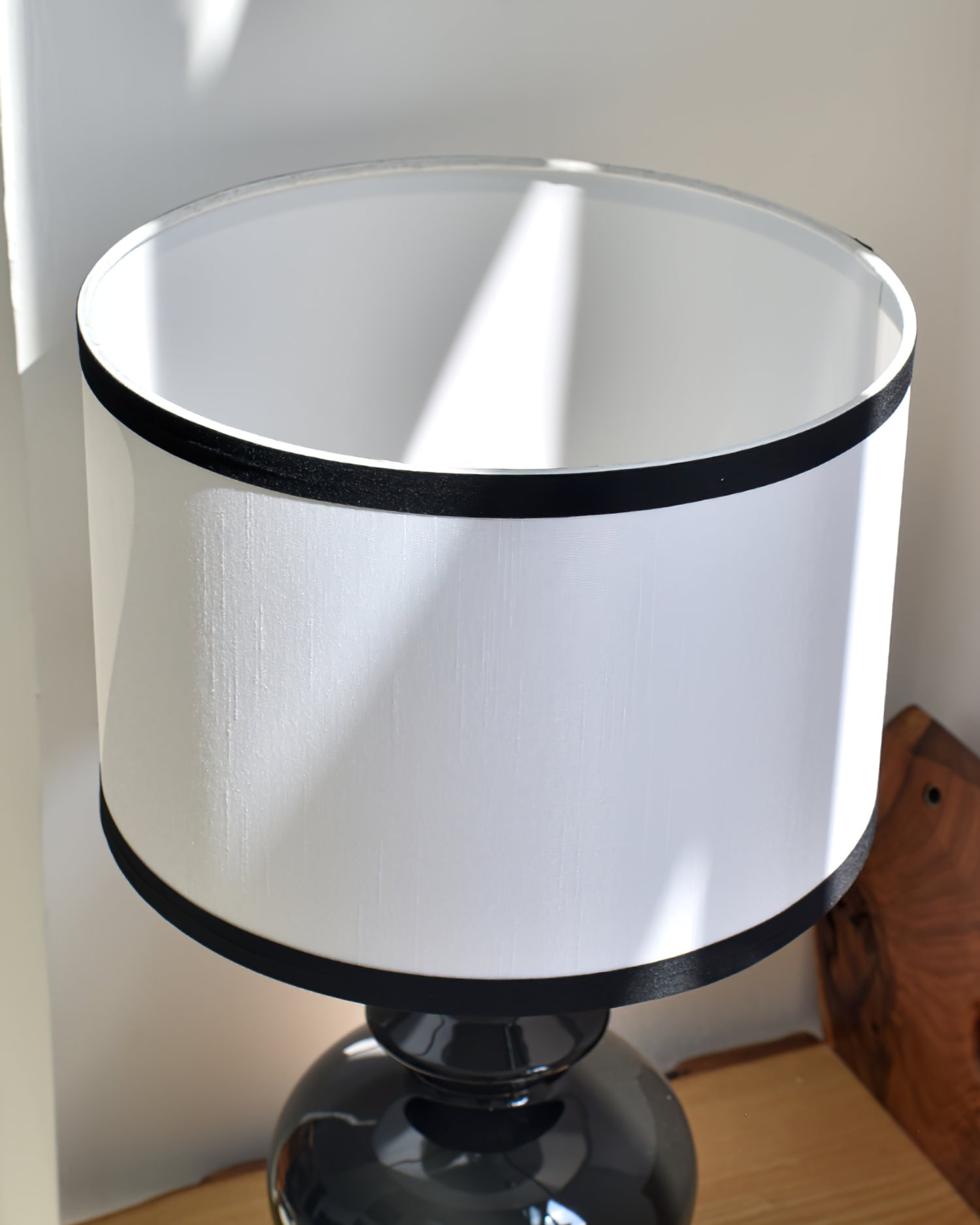 Jarrige Table Lamp - Lumpaz