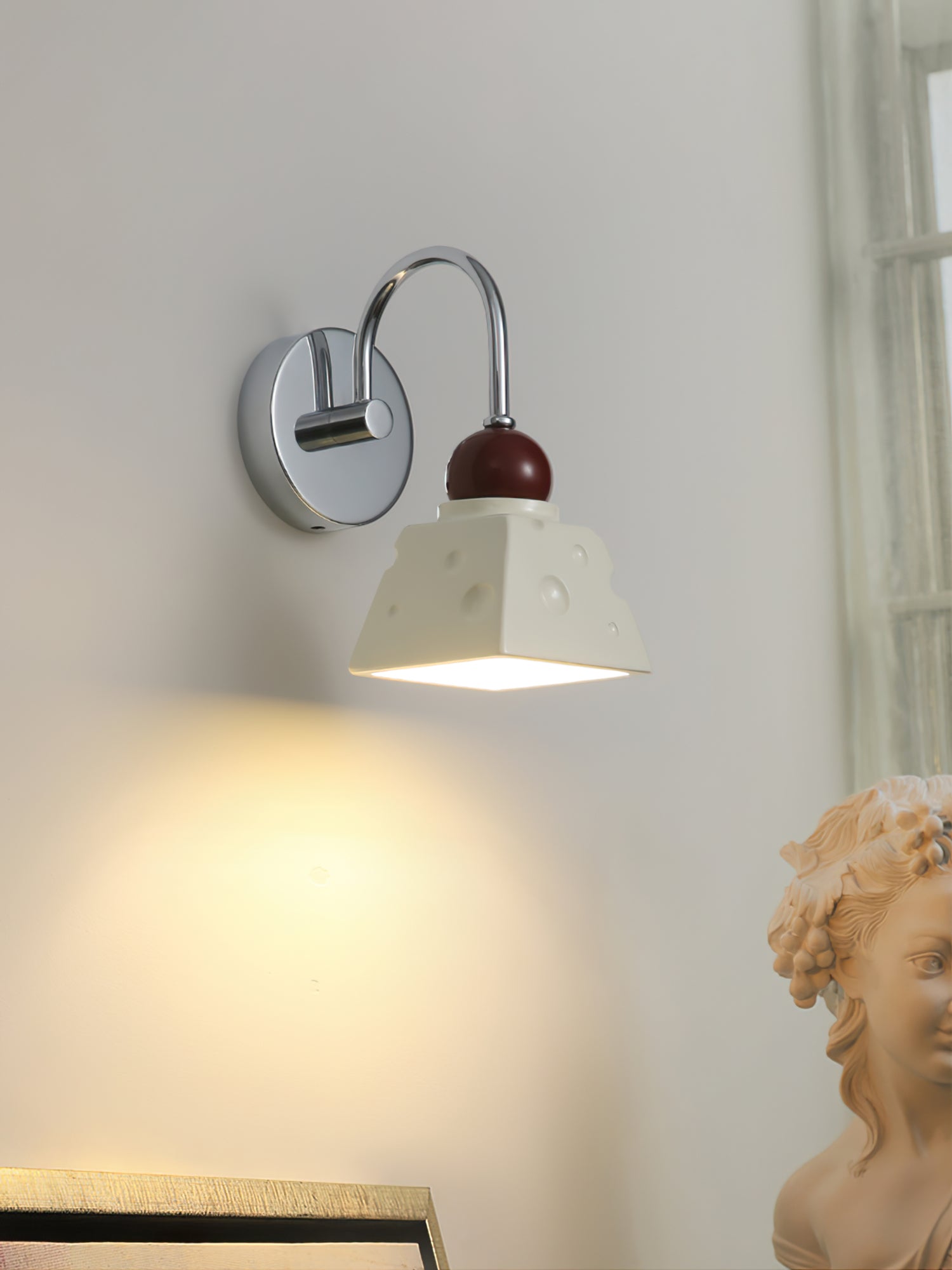 Alma Wall Light - Lumpaz