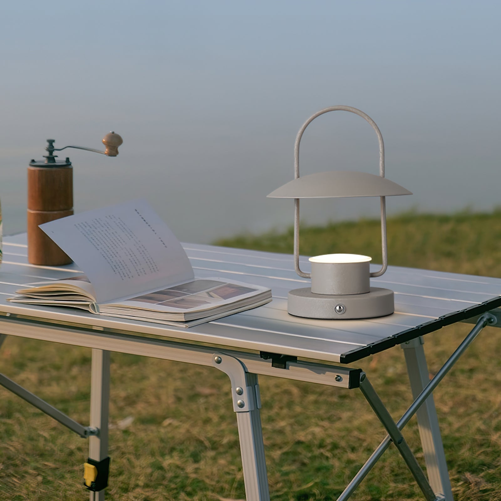 Ray Portable Built-in Battery Table Lamp - Lumpaz