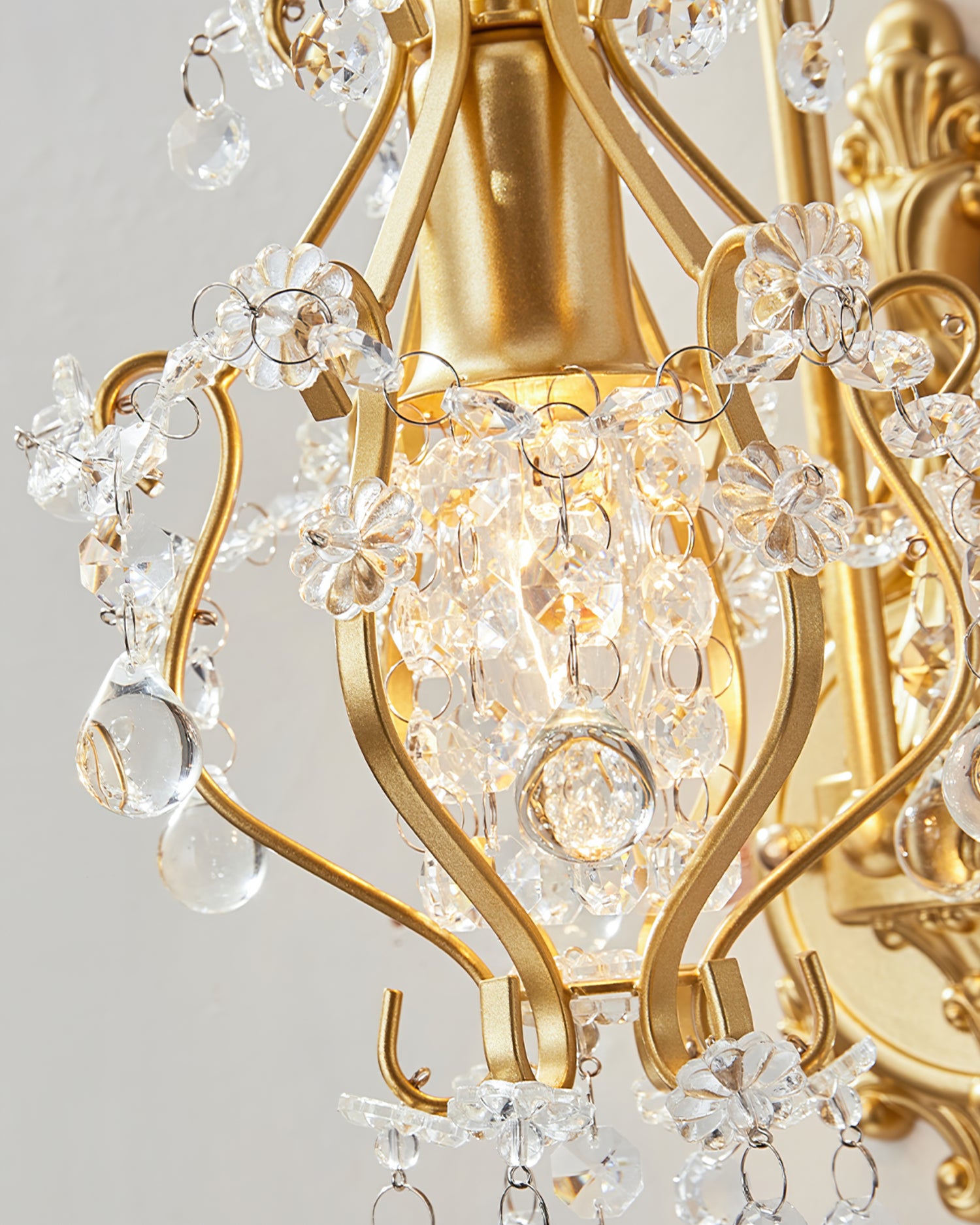 Apttek Crystal Wall Lamp - Lumpaz