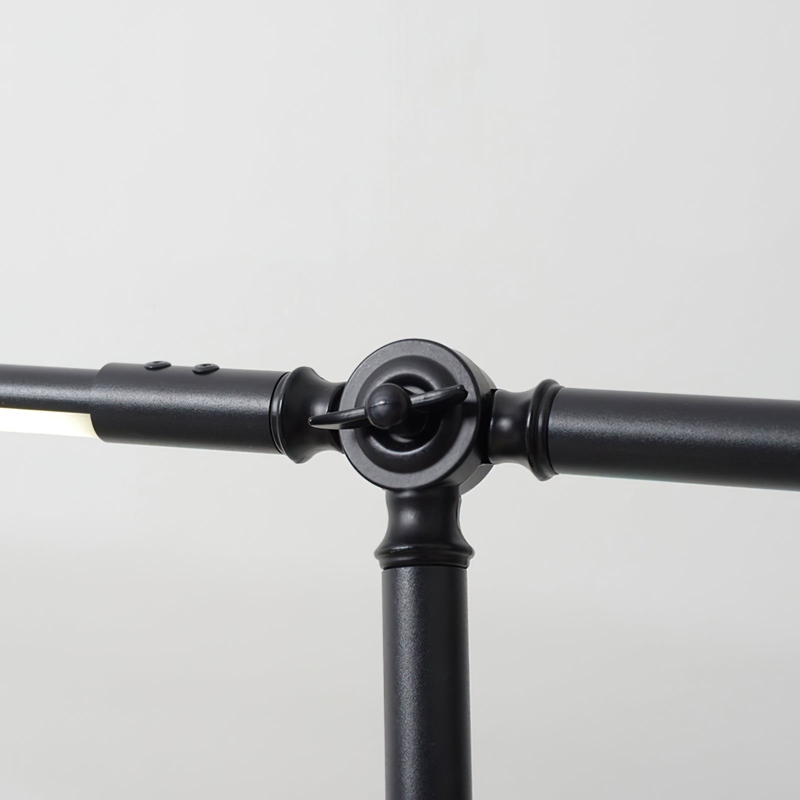 Agena Table Lamp - Lumpaz
