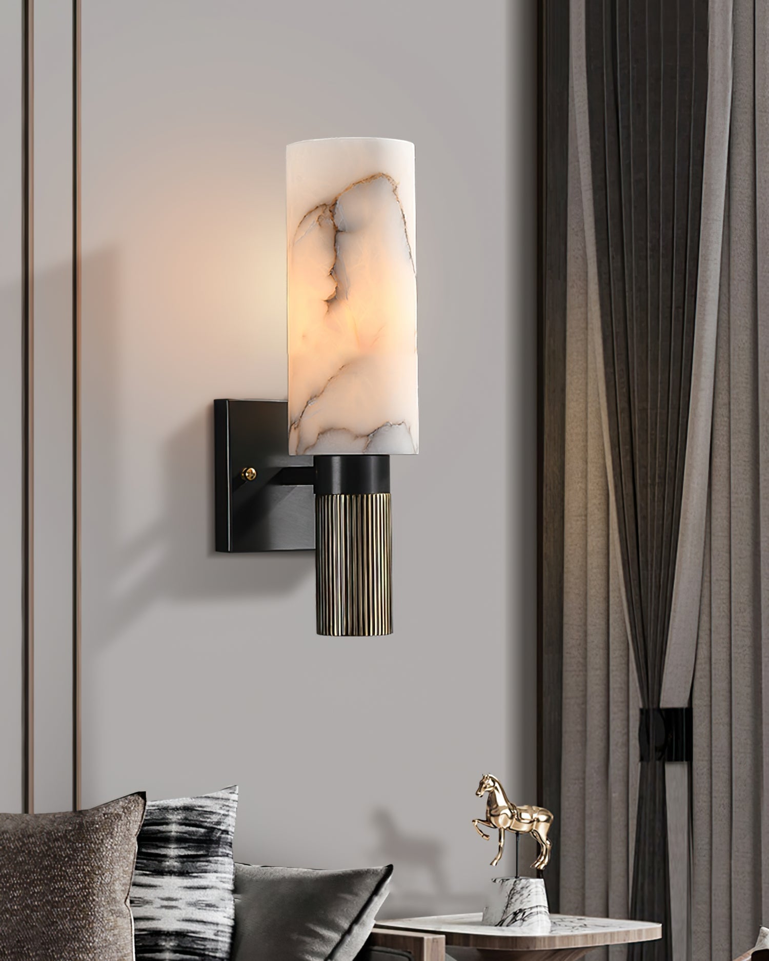 Torch Alabaster Wall Lamp - Lumpaz