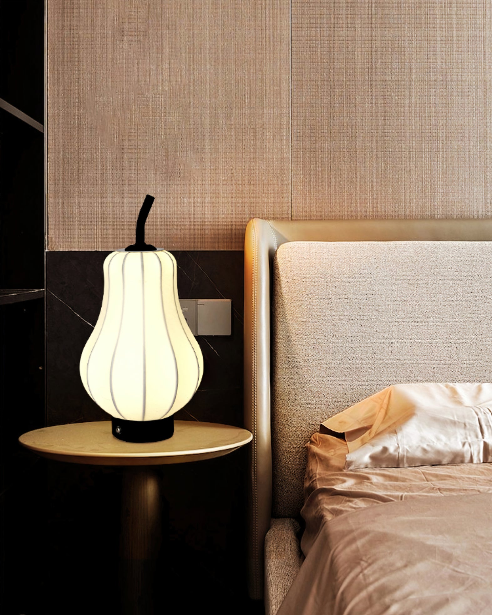 Pear Built-in Battery Table Lamp - Lumpaz