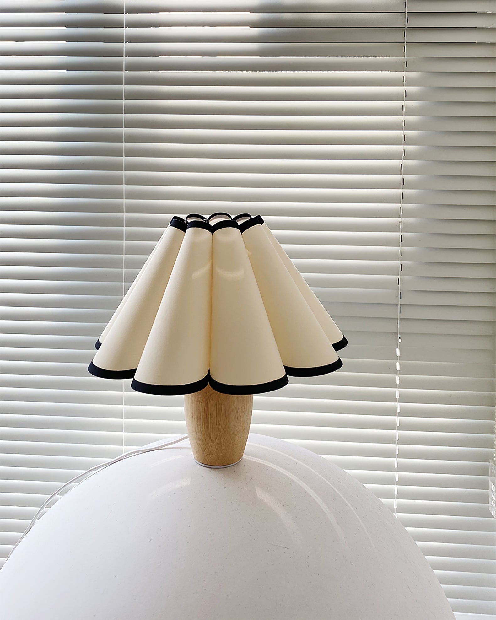 Vintage Fluted Table Lamp - Lumpaz