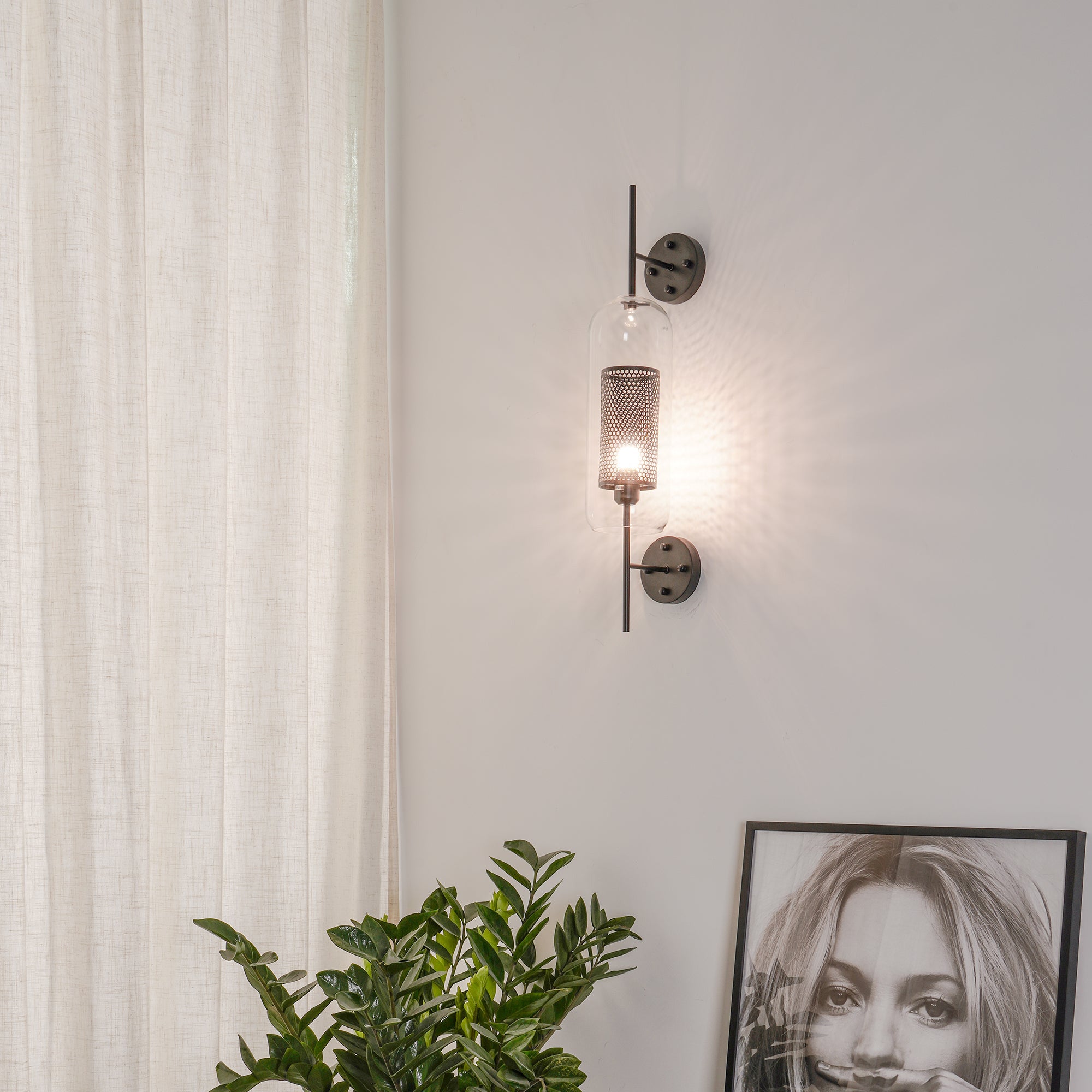 Chiswick Glass Wall Lamp - Lumpaz