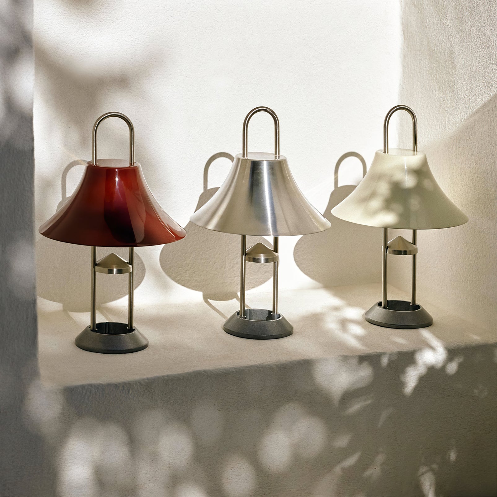 Mousqueton Outdoor Built-in Battery Table Lamp - Lumpaz
